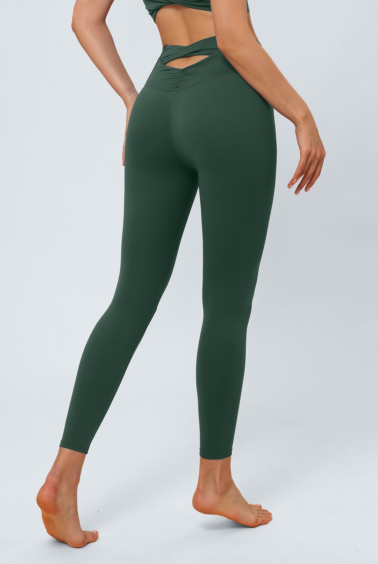 Women's Knitted Nylon Leggings Sustainable Yoga Bottoms - BERLOOK