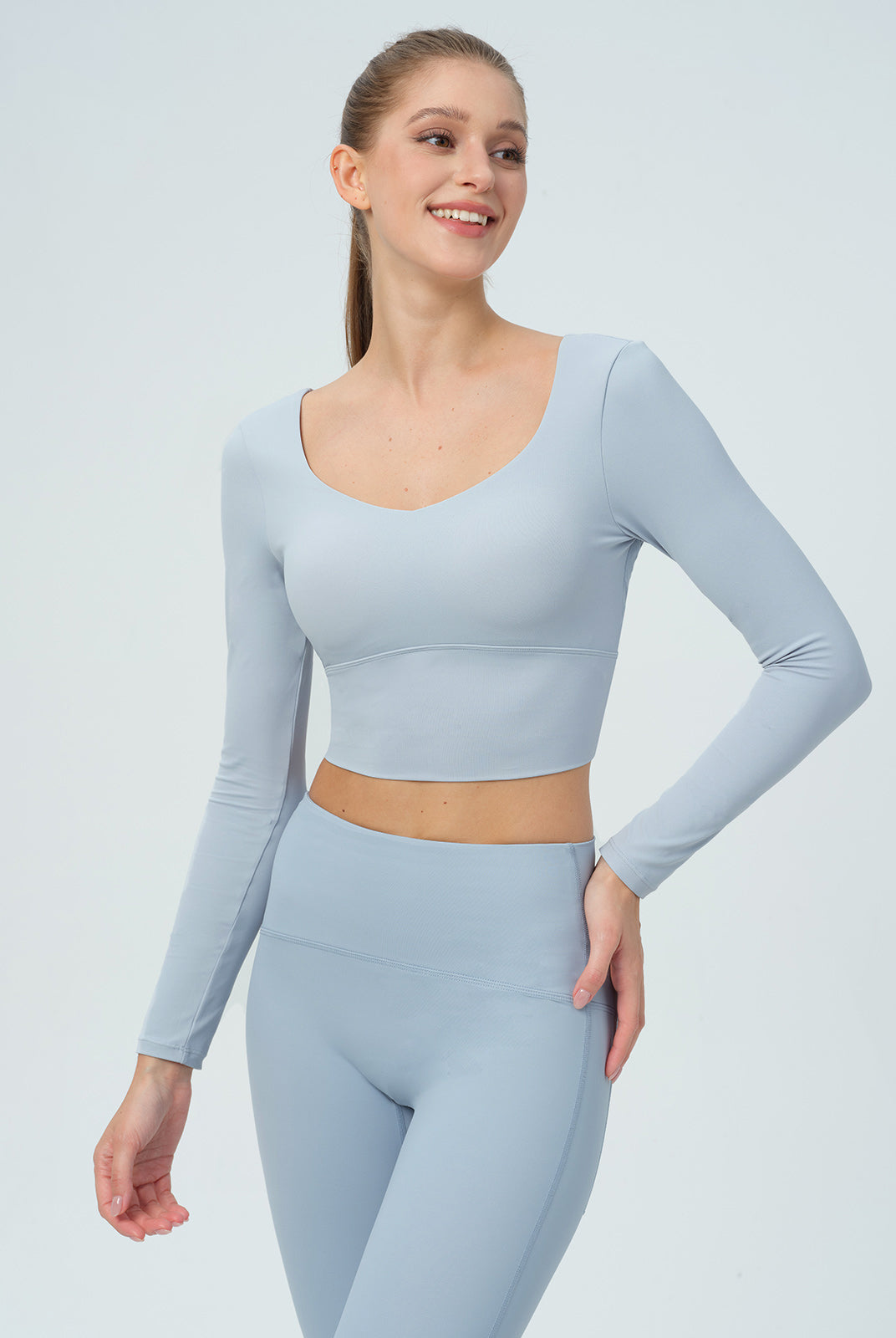 Women's Knitted Nylon Long-Sleeved Top Sustainable Yoga Tops - BERLOOK