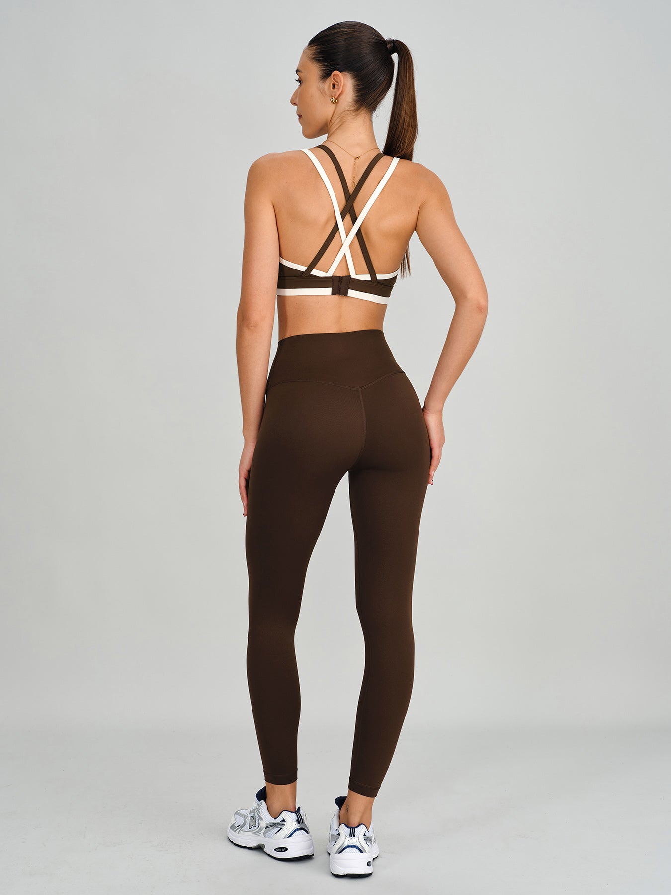 Women's Knitted Nylon Sports Bra Sustainable Yoga Tops - BERLOOK