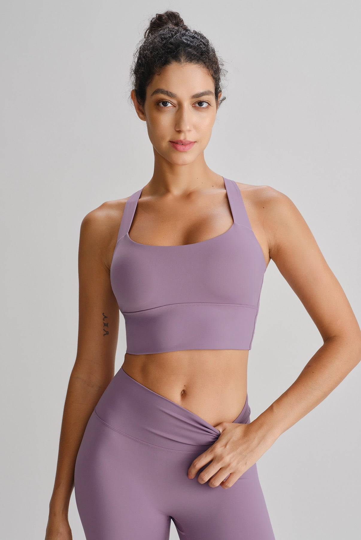 Women's Knitted Nylon Sports Bra Sustainable Yoga Tops - BERLOOK
