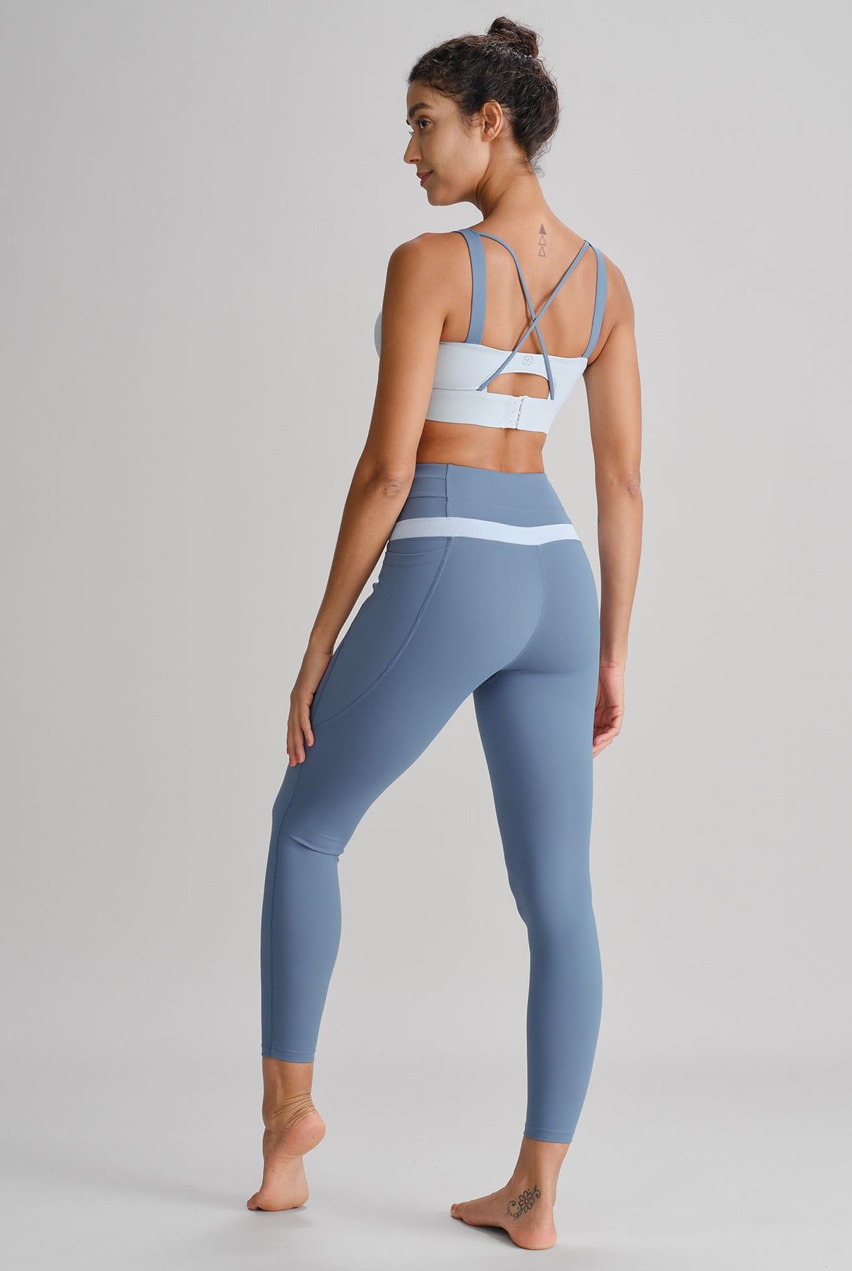 Women's Knitted Nylon Sports Bra Sustainable Yoga Tops - BERLOOK
