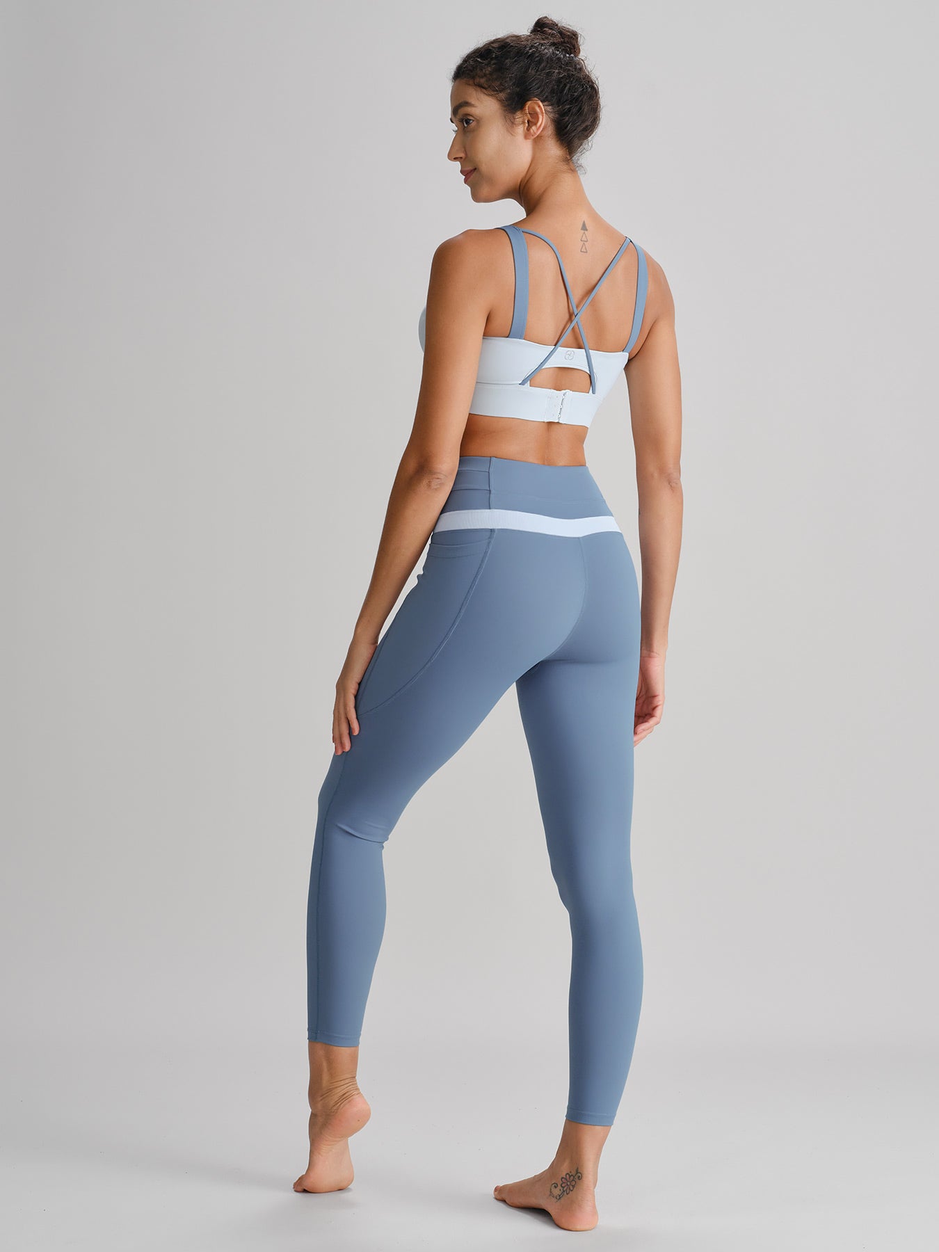 Women's Knitted Nylon Sports Bra Sustainable Yoga Tops - BERLOOK