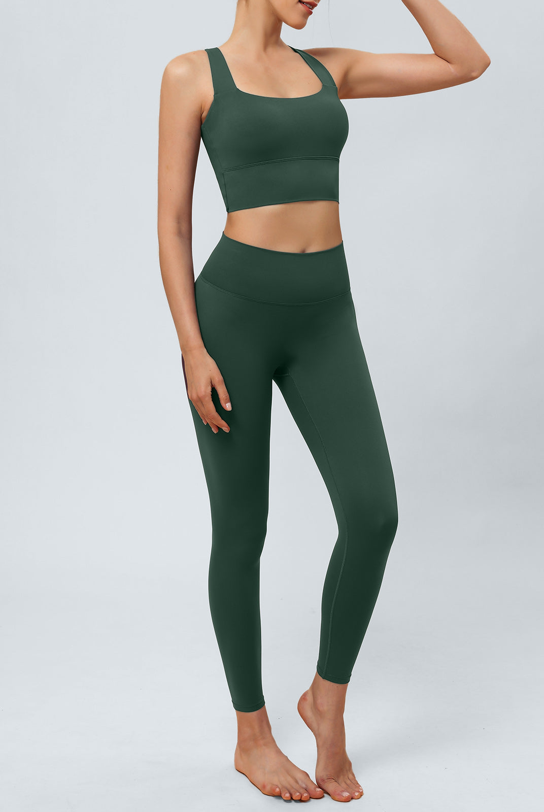 Women's Knitted Nylon Sports Bra Sustainable Yoga Tops - BERLOOK