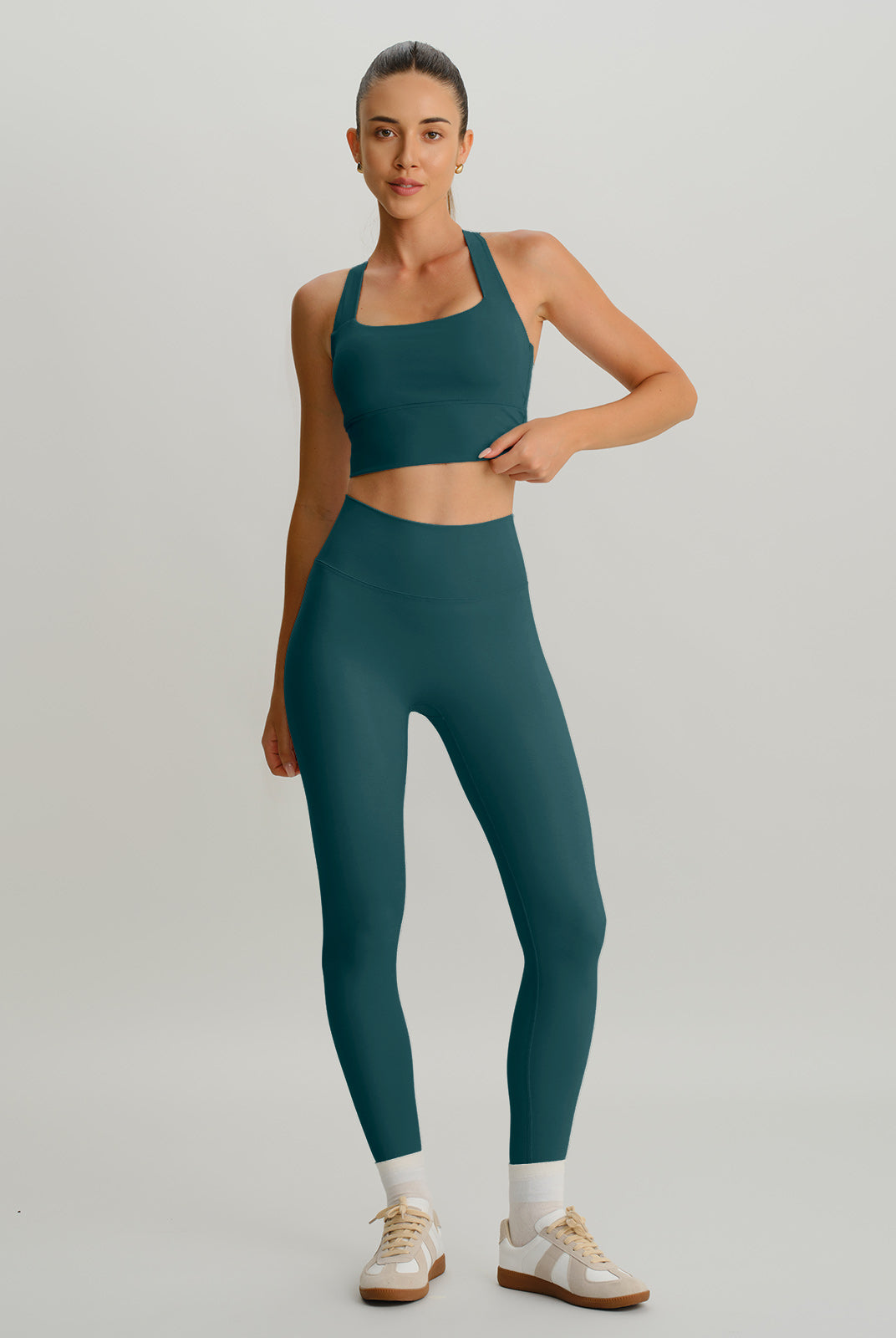 Women's Knitted Nylon Sports Bra Sustainable Yoga Tops - BERLOOK
