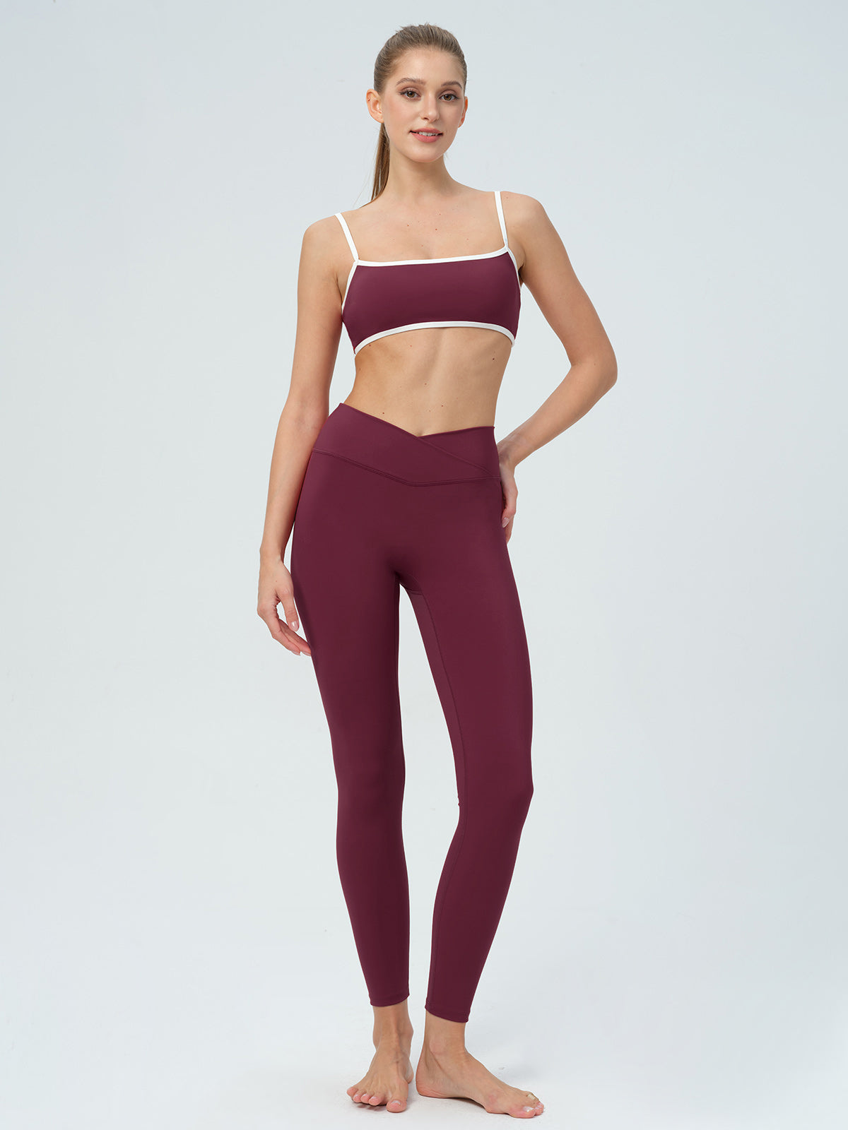 Women's Knitted Nylon Sports Bra Sustainable Yoga Tops - BERLOOK