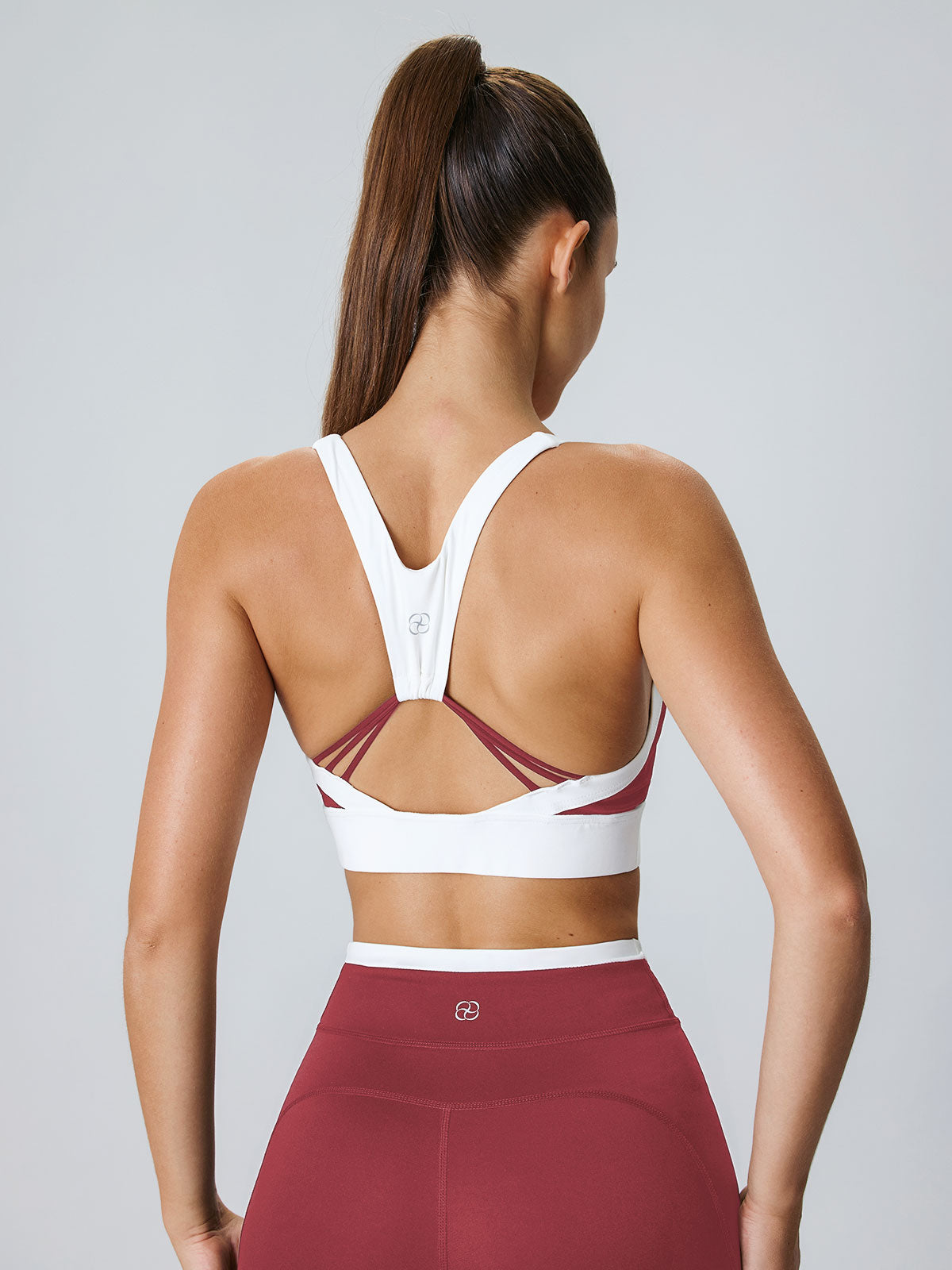Women's Knitted Nylon Sports Bra Sustainable Yoga Tops - BERLOOK