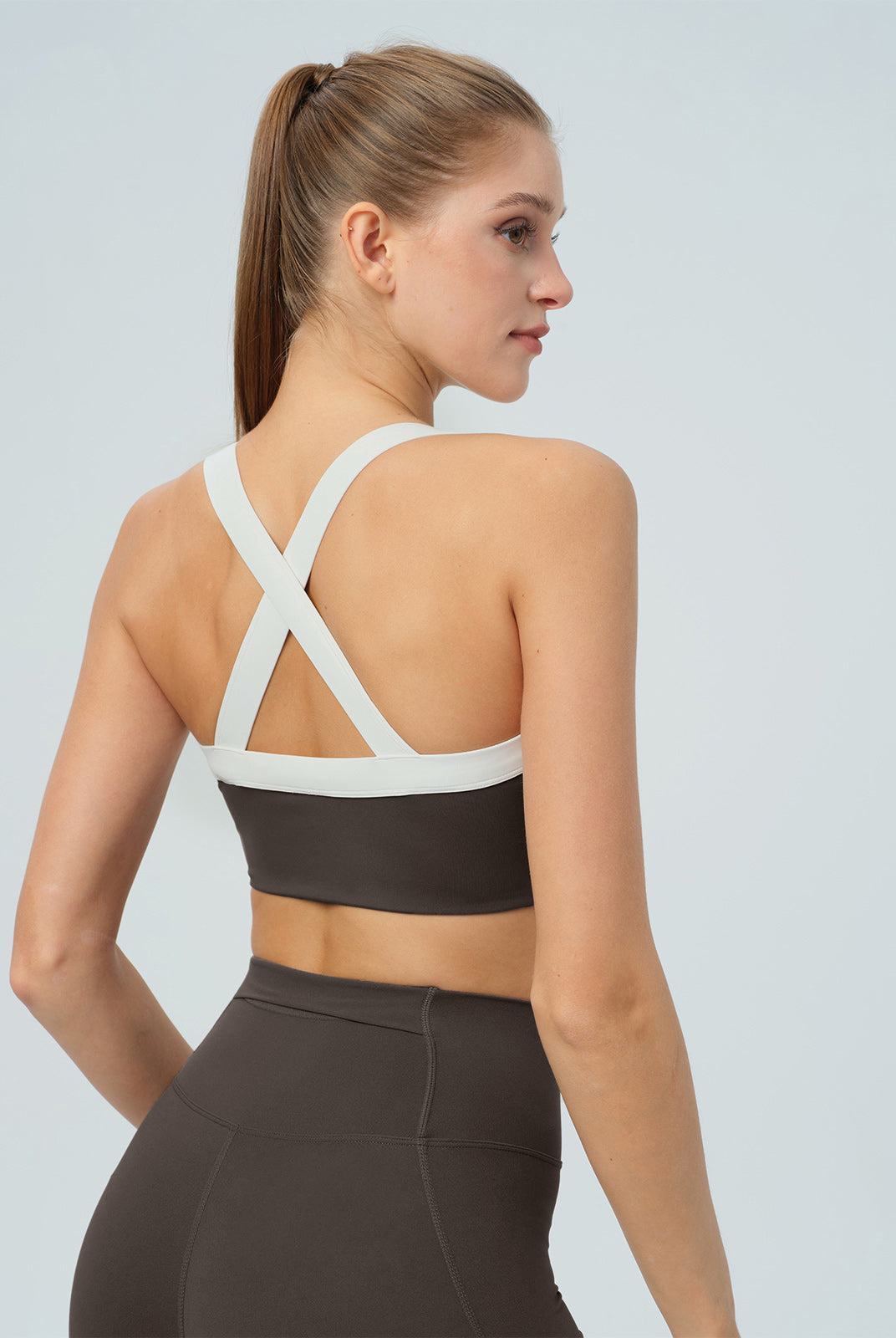 Women's Knitted Nylon Sports Bra Sustainable Yoga Tops - BERLOOK
