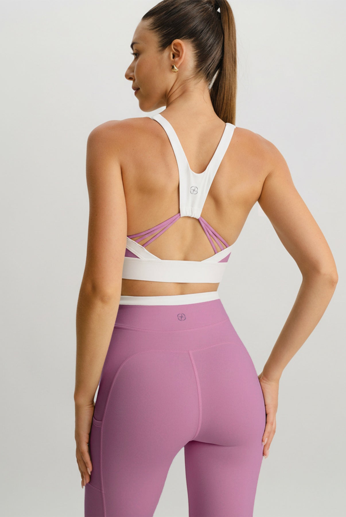 Women's Knitted Nylon Sports Bra Sustainable Yoga Tops - BERLOOK