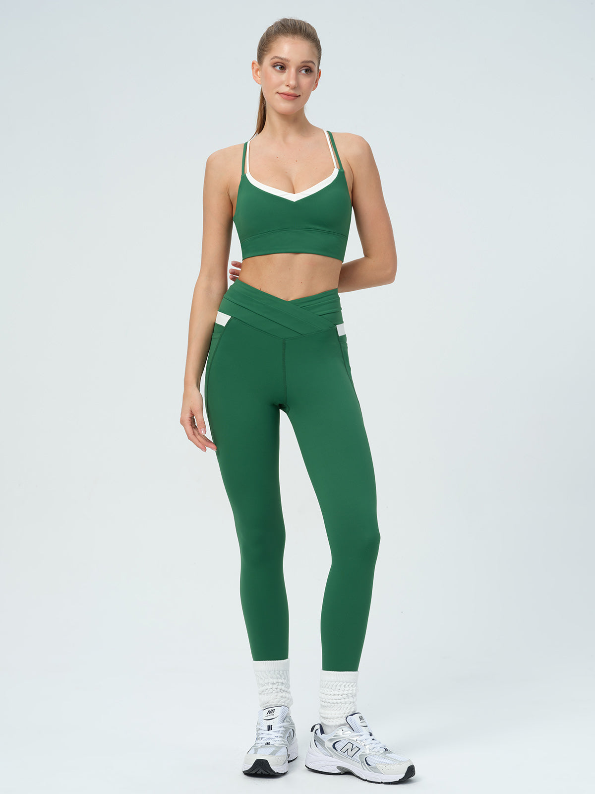 Women's Knitted Nylon Sports Bra Sustainable Yoga Tops - BERLOOK
