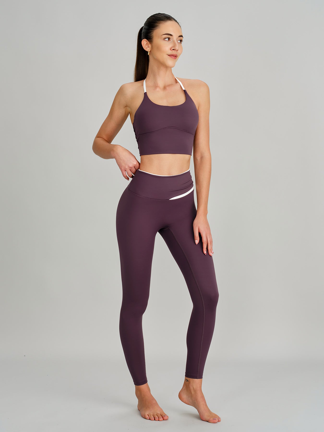 Women's Knitted Nylon Sports Bra Sustainable Yoga Tops - BERLOOK