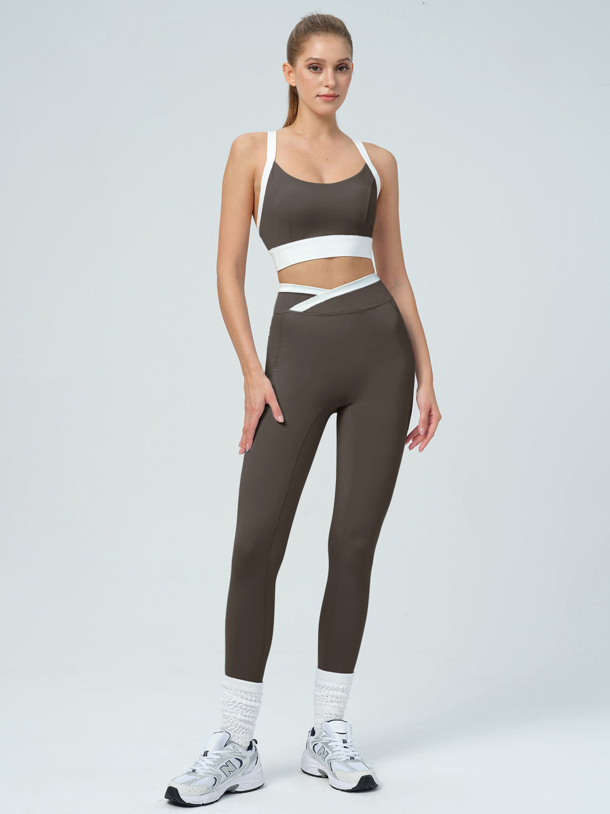 Women's Knitted Nylon Sports Bra Sustainable Yoga Tops - BERLOOK