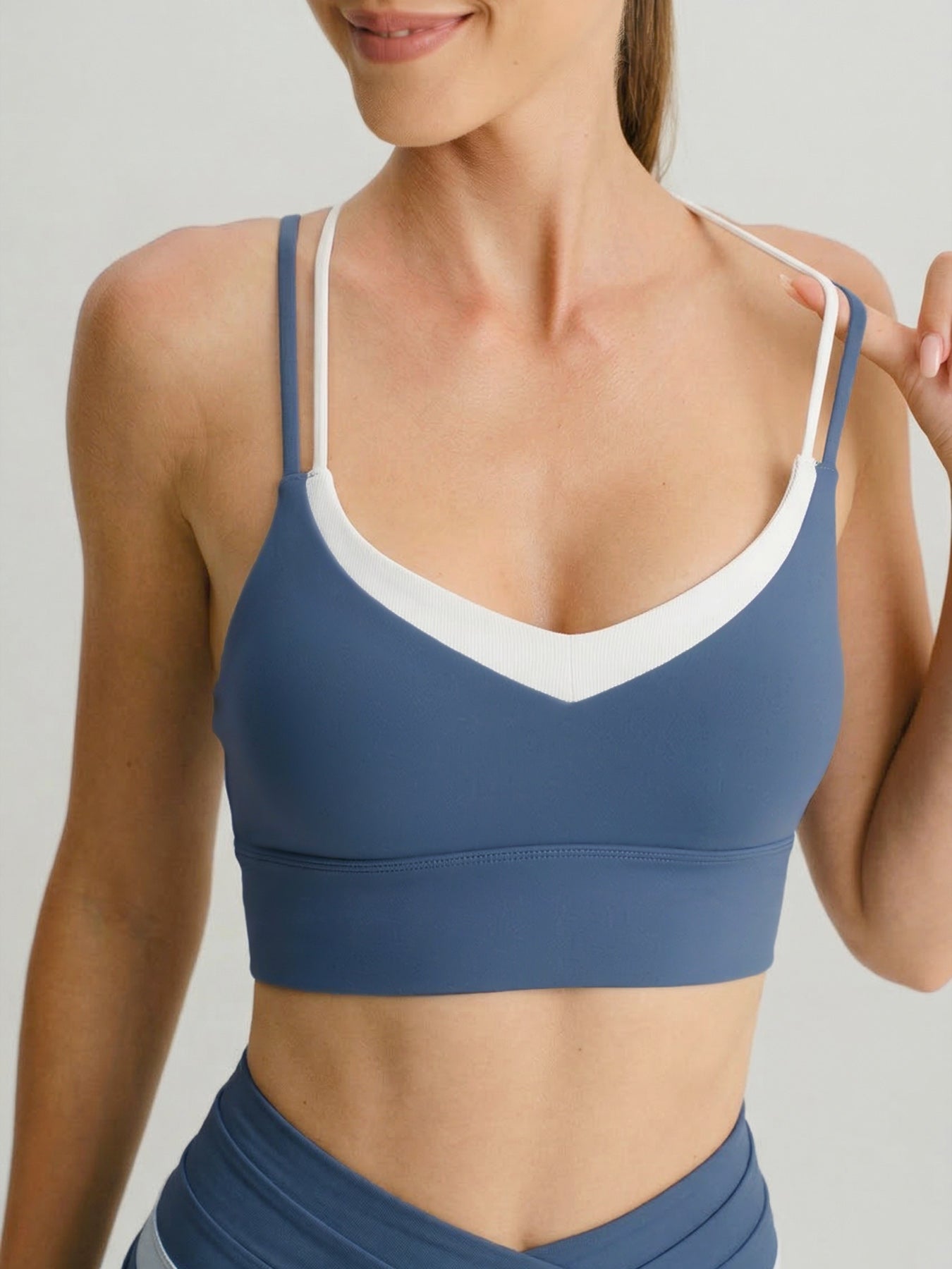 Women's Knitted Nylon Sports Bra Sustainable Yoga Tops - BERLOOK