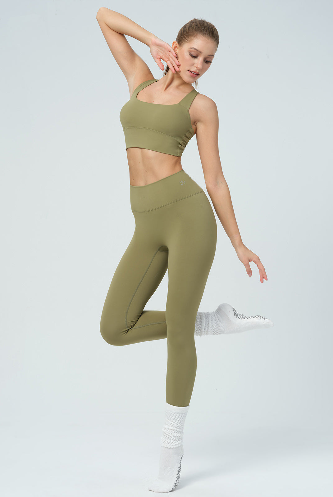 Women's Knitted Nylon Sports Bras Sustainable Yoga Tops - BERLOOK