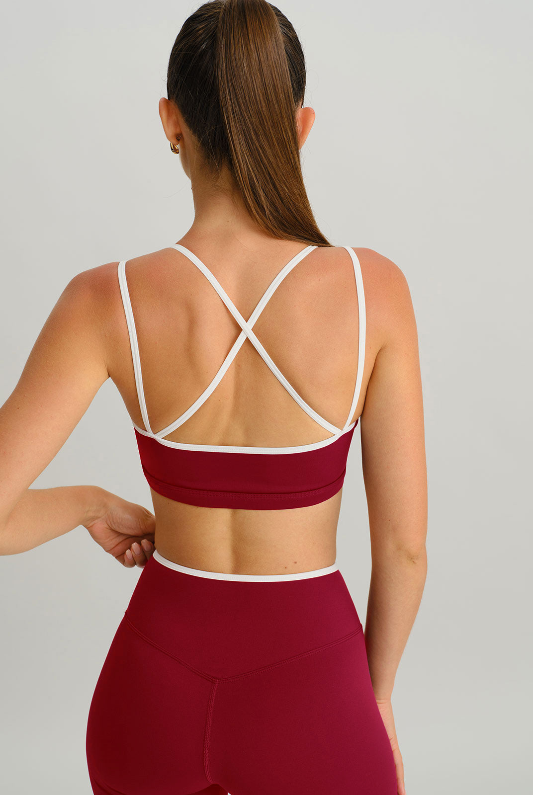 Women's Knitted Nylon Sports Bras Sustainable Yoga Tops - BERLOOK