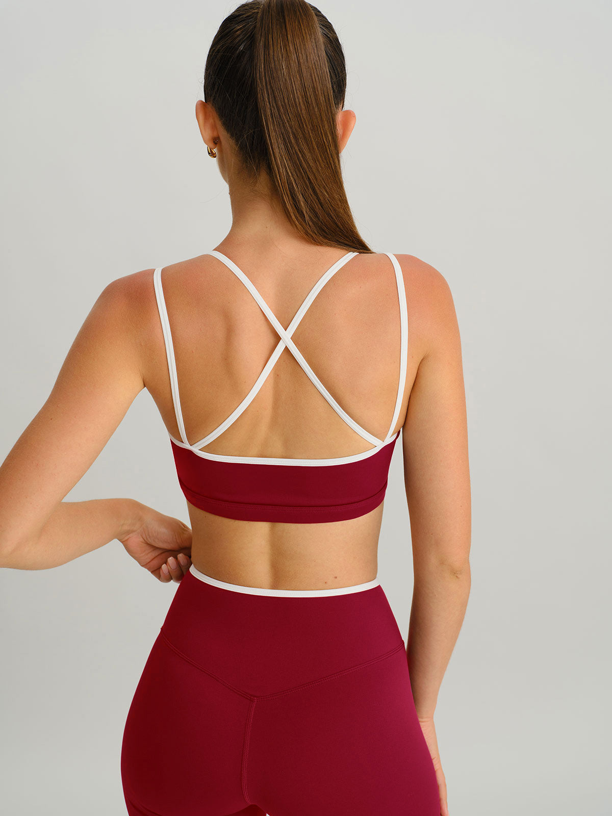 Women's Knitted Nylon Sports Bras Sustainable Yoga Tops - BERLOOK