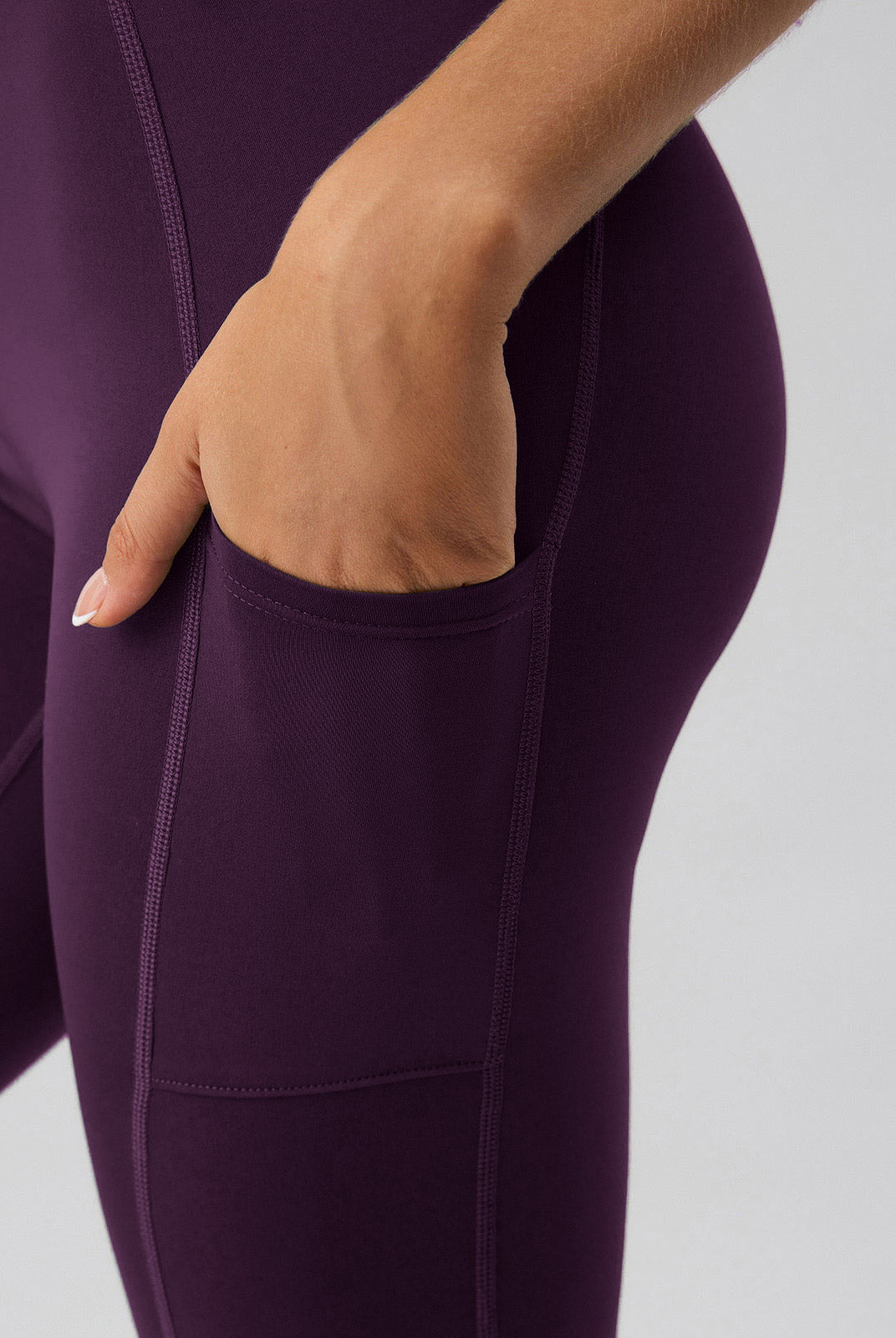 Women's Knitted Nylon Sports Leggings Sustainable Yoga Bottoms - BERLOOK