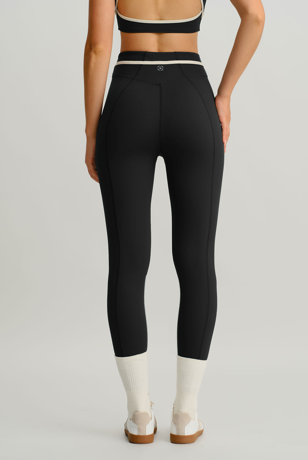 Women's Knitted Nylon Sports Leggings Sustainable Yoga Bottoms - BERLOOK