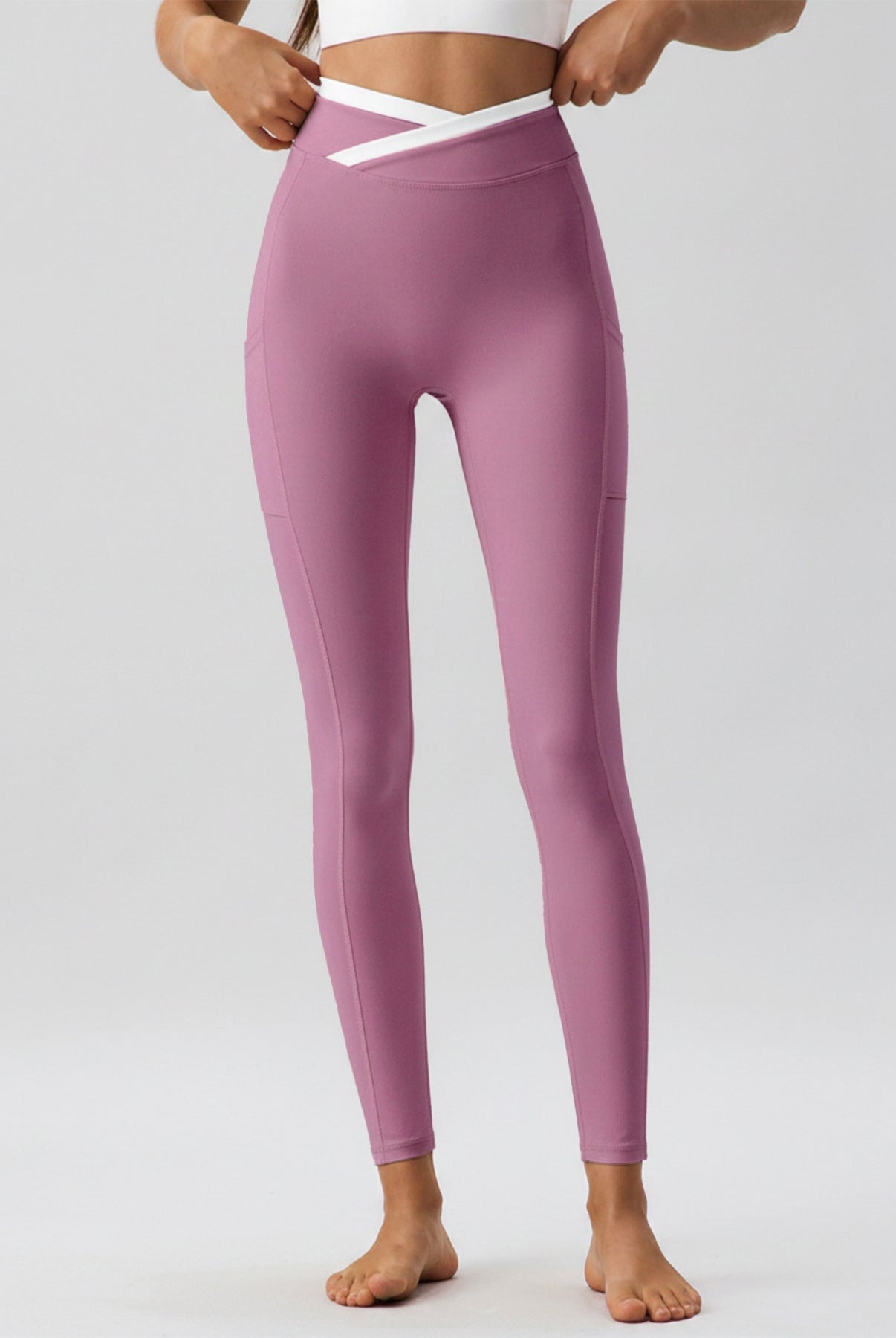 Women's Knitted Nylon Sports Leggings Sustainable Yoga Bottoms - BERLOOK