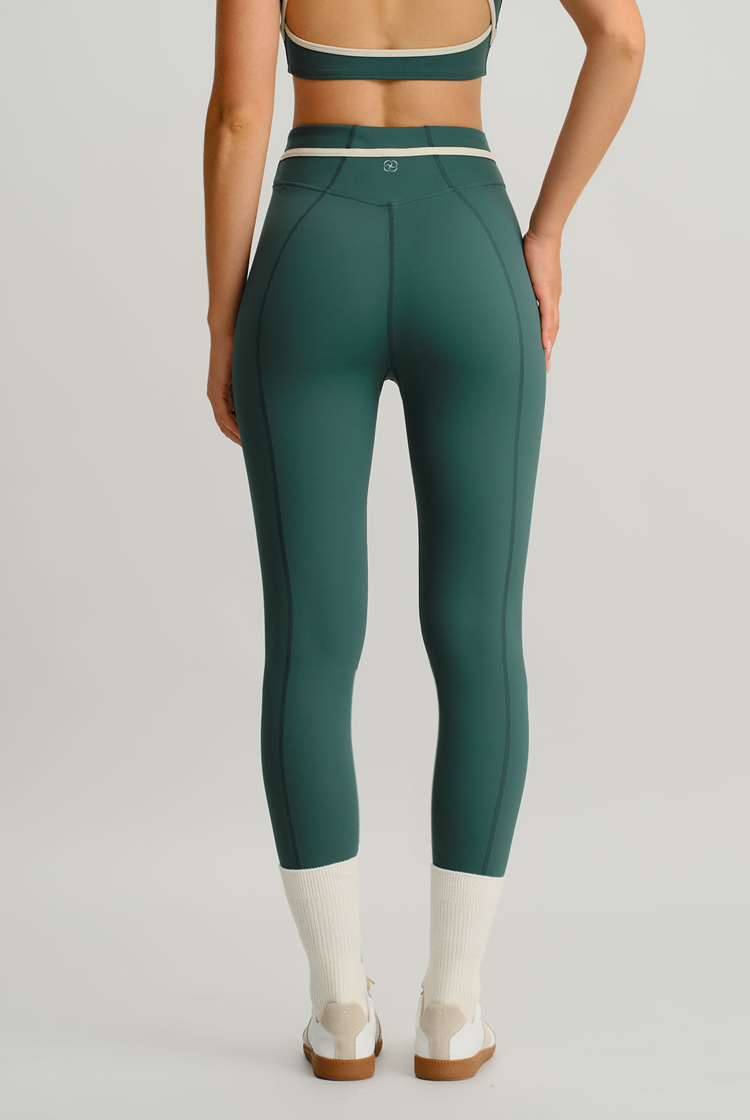 Women's Knitted Nylon Sports Leggings Sustainable Yoga Bottoms - BERLOOK