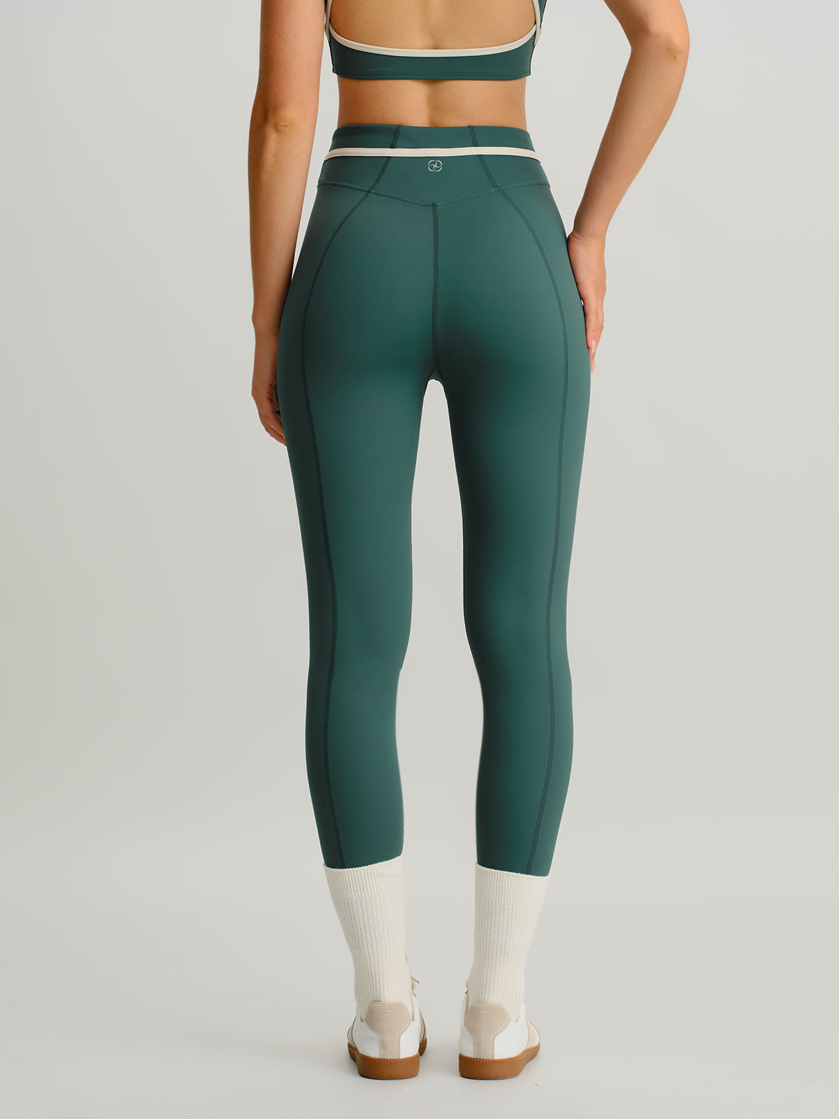 Women's Knitted Nylon Sports Leggings Sustainable Yoga Bottoms - BERLOOK
