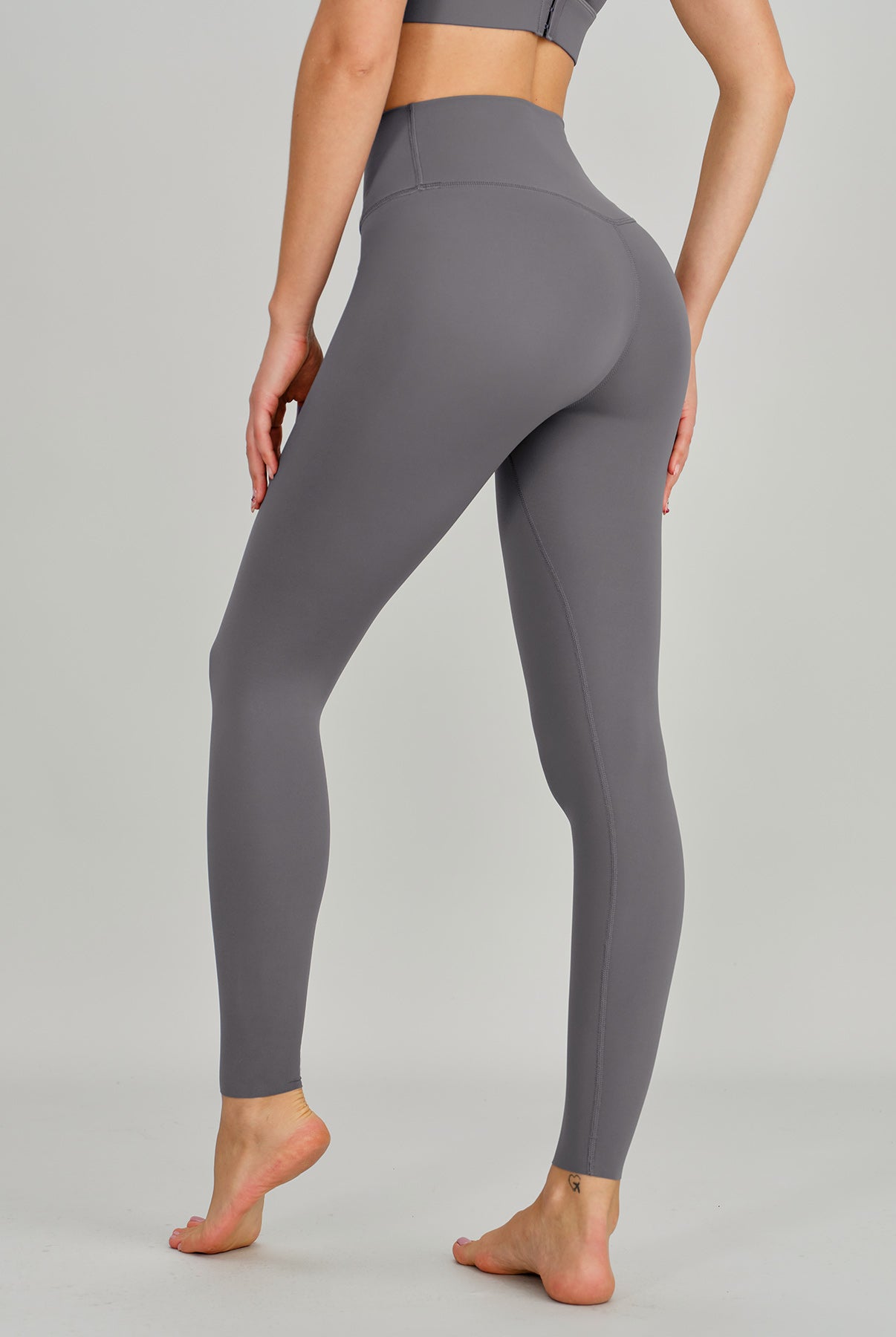 Women's Knitted Nylon Sports Leggings Sustainable Yoga Bottoms - BERLOOK