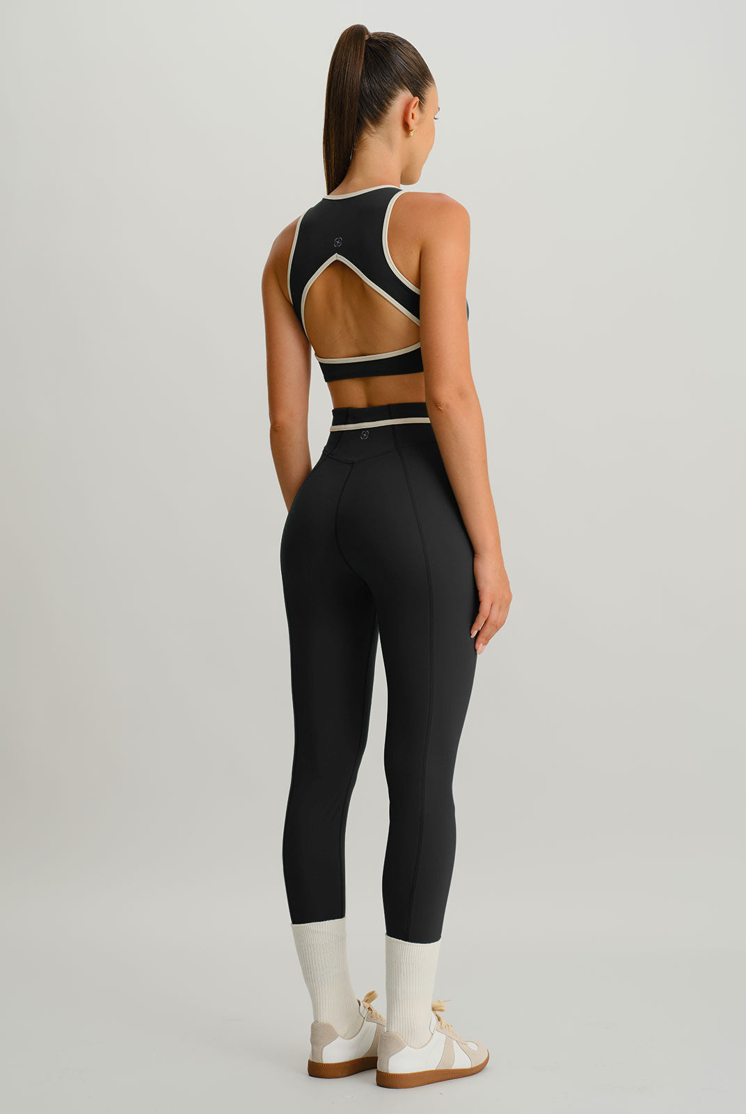 Women's Knitted Nylon Sports Leggings Sustainable Yoga Bottoms - BERLOOK