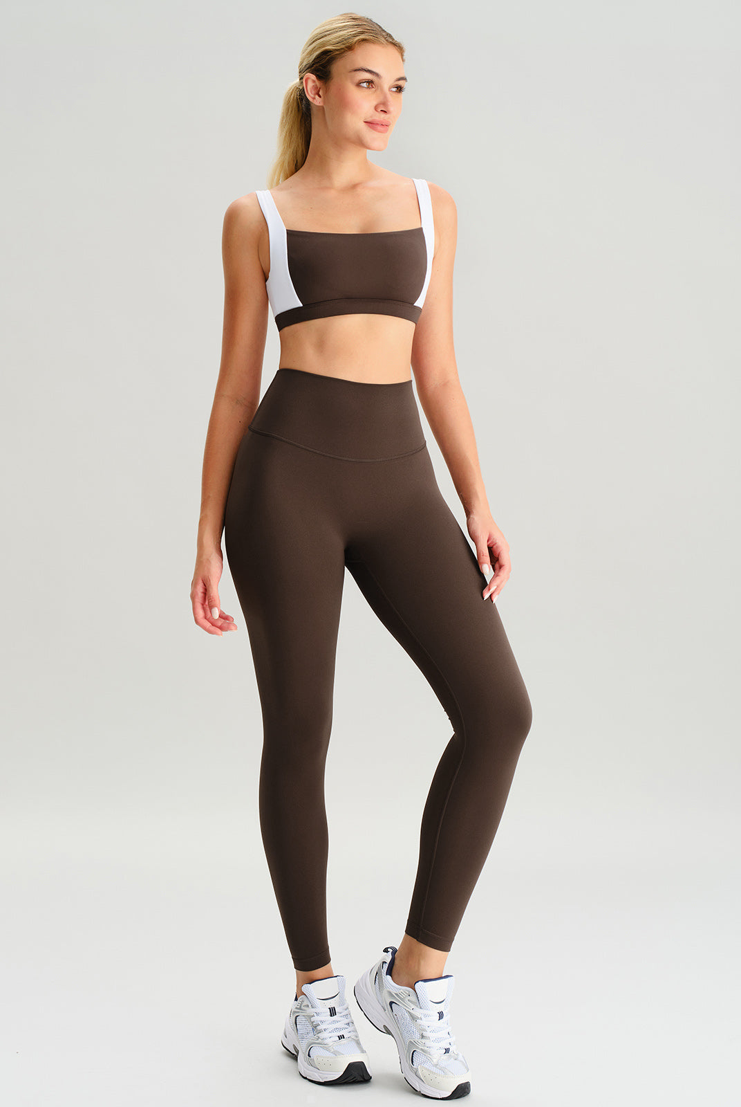 Women's Knitted Nylon Sports Leggings Sustainable Yoga Bottoms - BERLOOK
