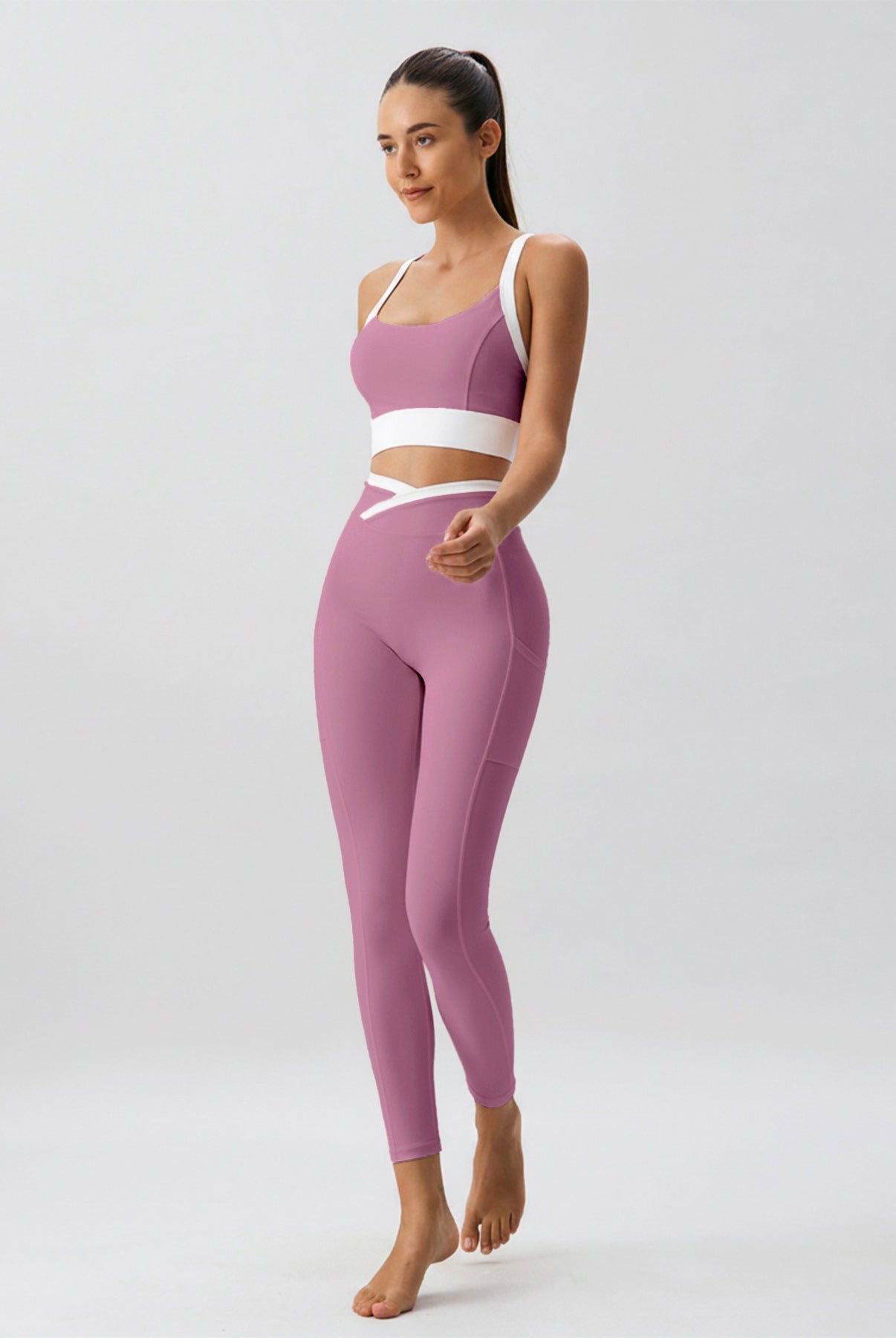 Women's Knitted Nylon Sports Leggings Sustainable Yoga Bottoms - BERLOOK