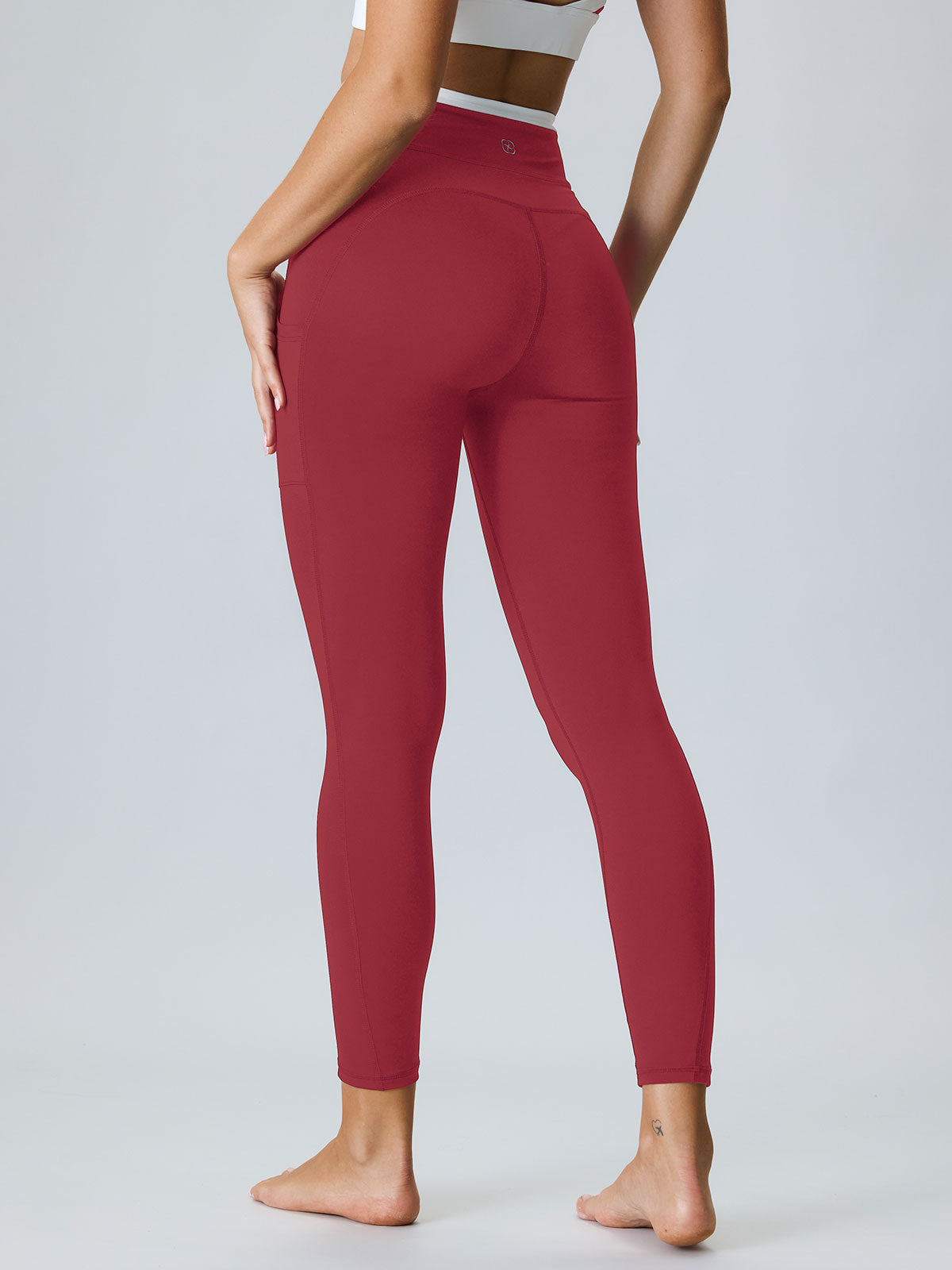 Women's Knitted Nylon Sports Leggings Sustainable Yoga Bottoms - BERLOOK