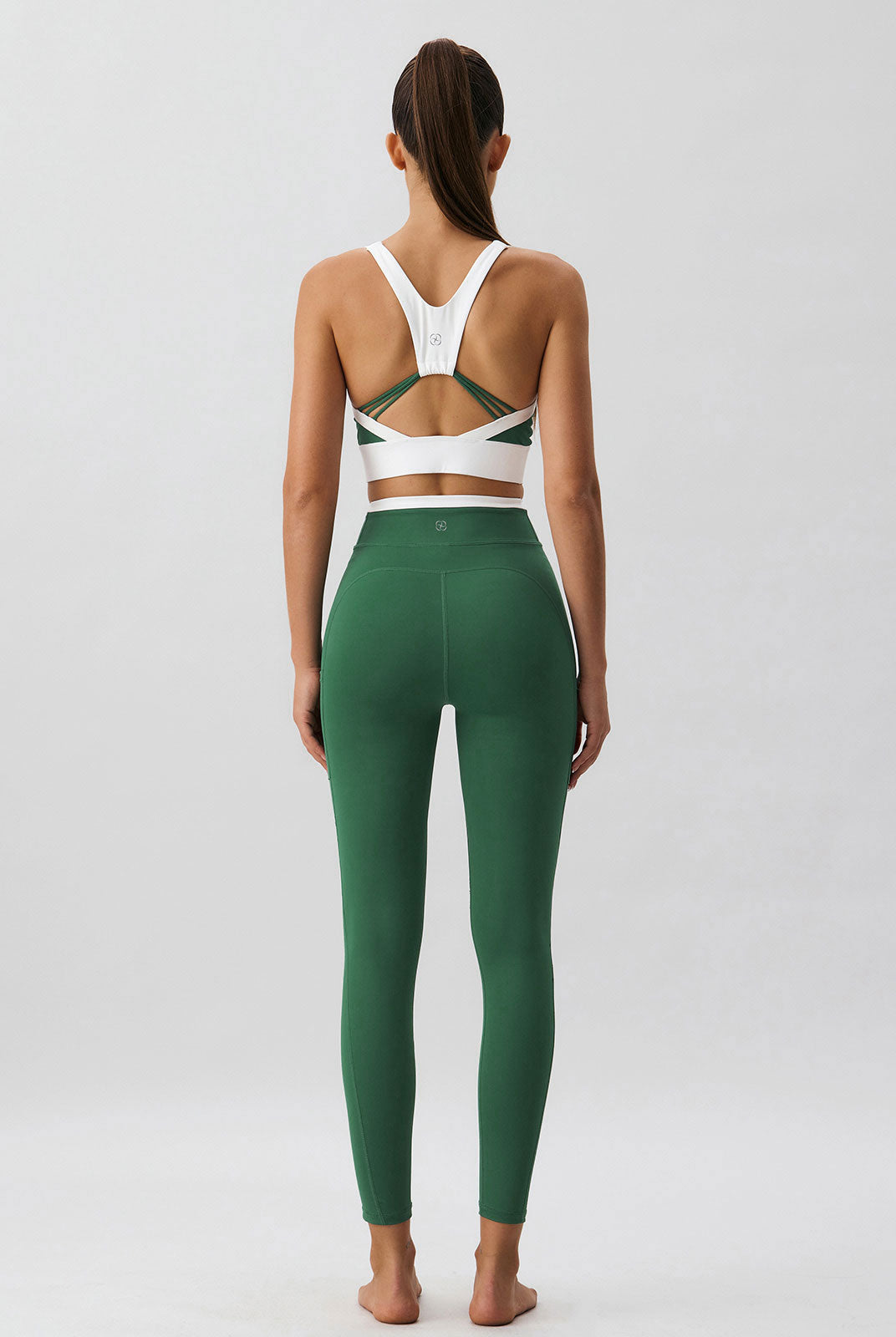 Women's Knitted Nylon Sports Leggings Sustainable Yoga Bottoms - BERLOOK
