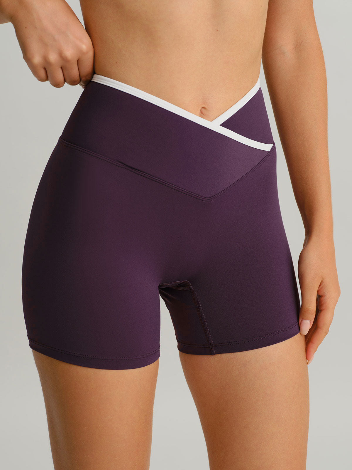 Women's Knitted Nylon Sports Shorts Sustainable Yoga Bottoms - BERLOOK
