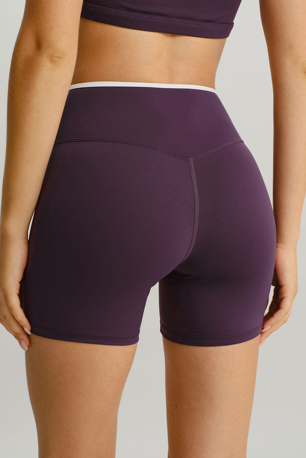 Women's Knitted Nylon Sports Shorts Sustainable Yoga Bottoms - BERLOOK