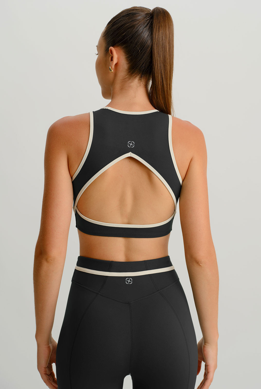 Women's Knitted Nylon Sports Tank Tops Sustainable Yoga Tops - BERLOOK