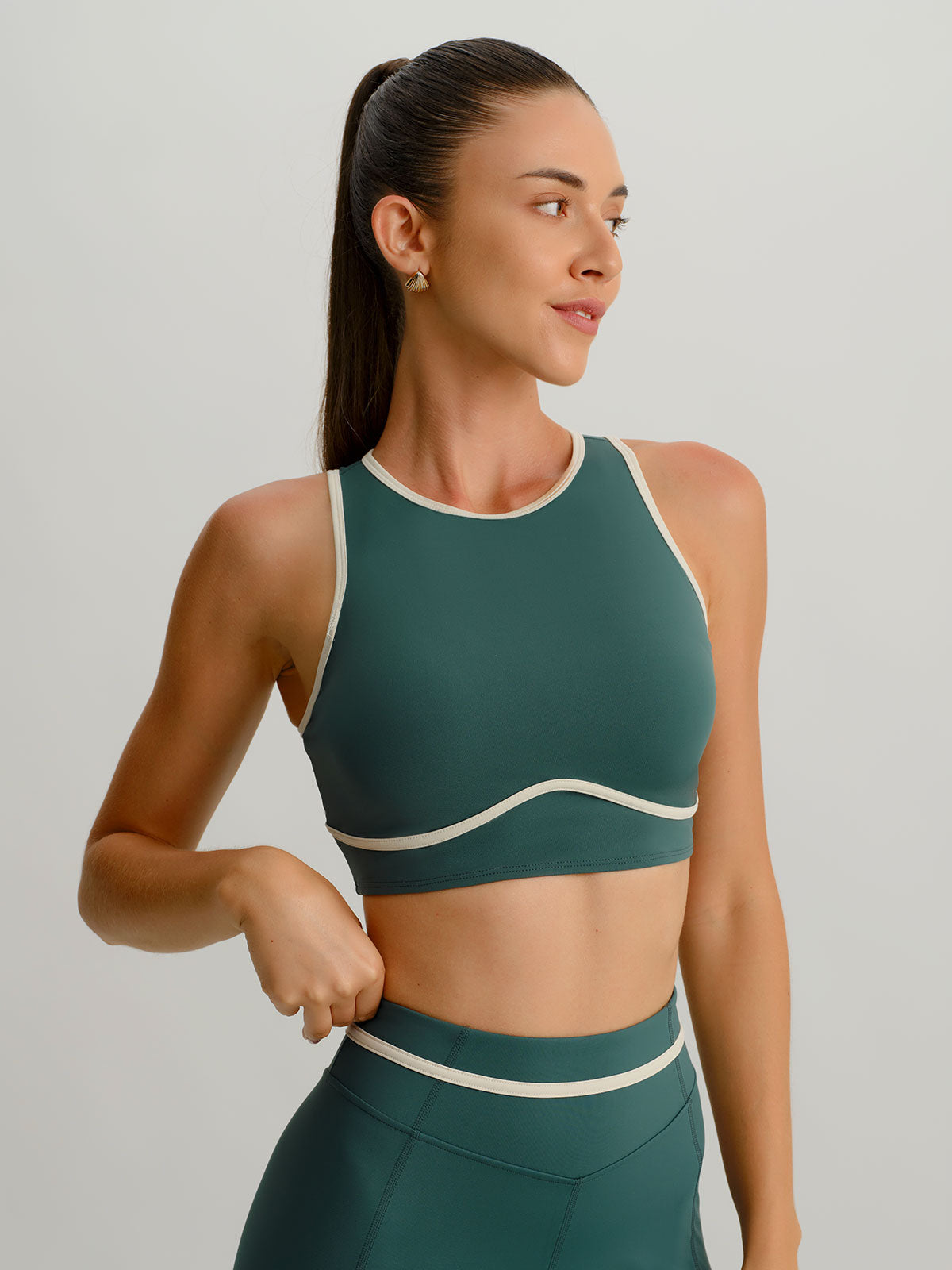 Women's Knitted Nylon Sports Tank Tops Sustainable Yoga Tops - BERLOOK