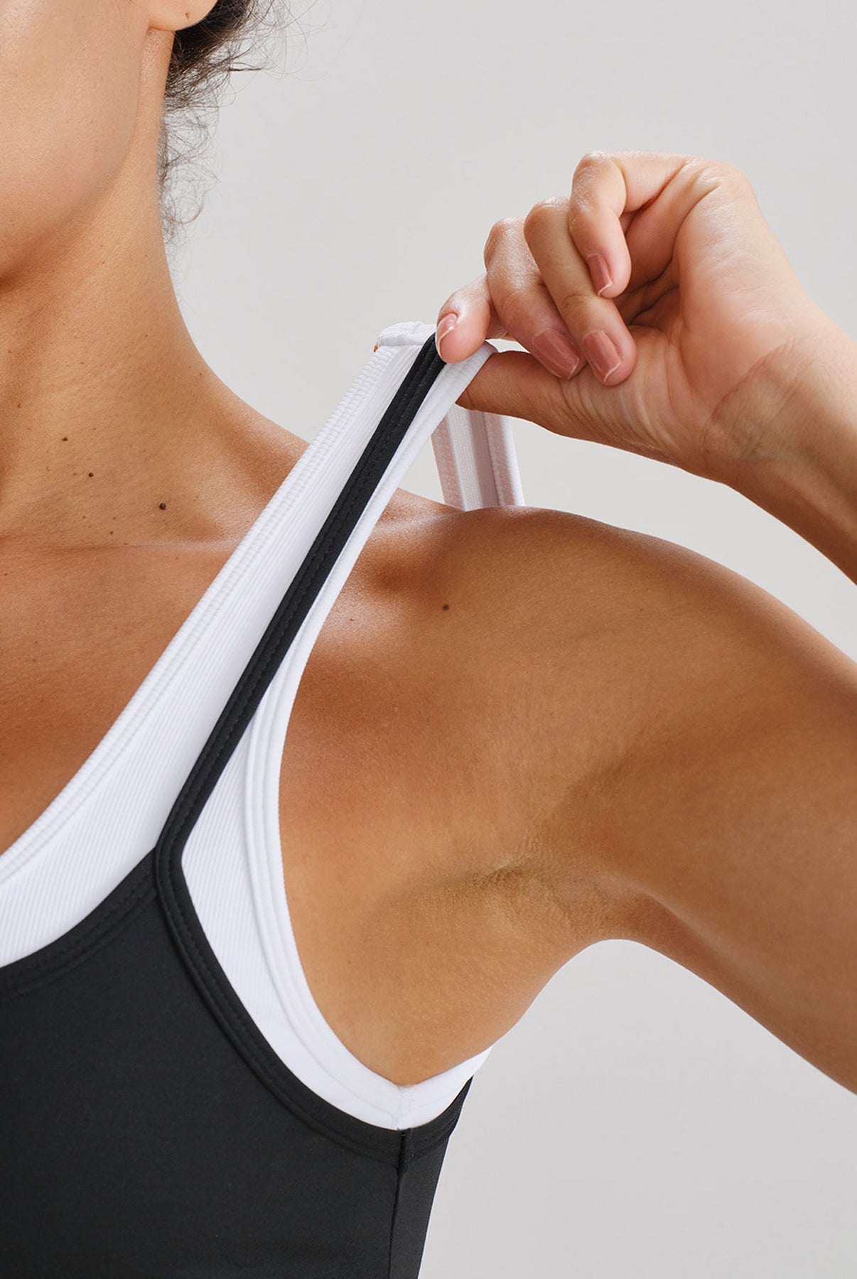 Women's Knitted Nylon Tank Tops Sustainable Yoga Tops - BERLOOK