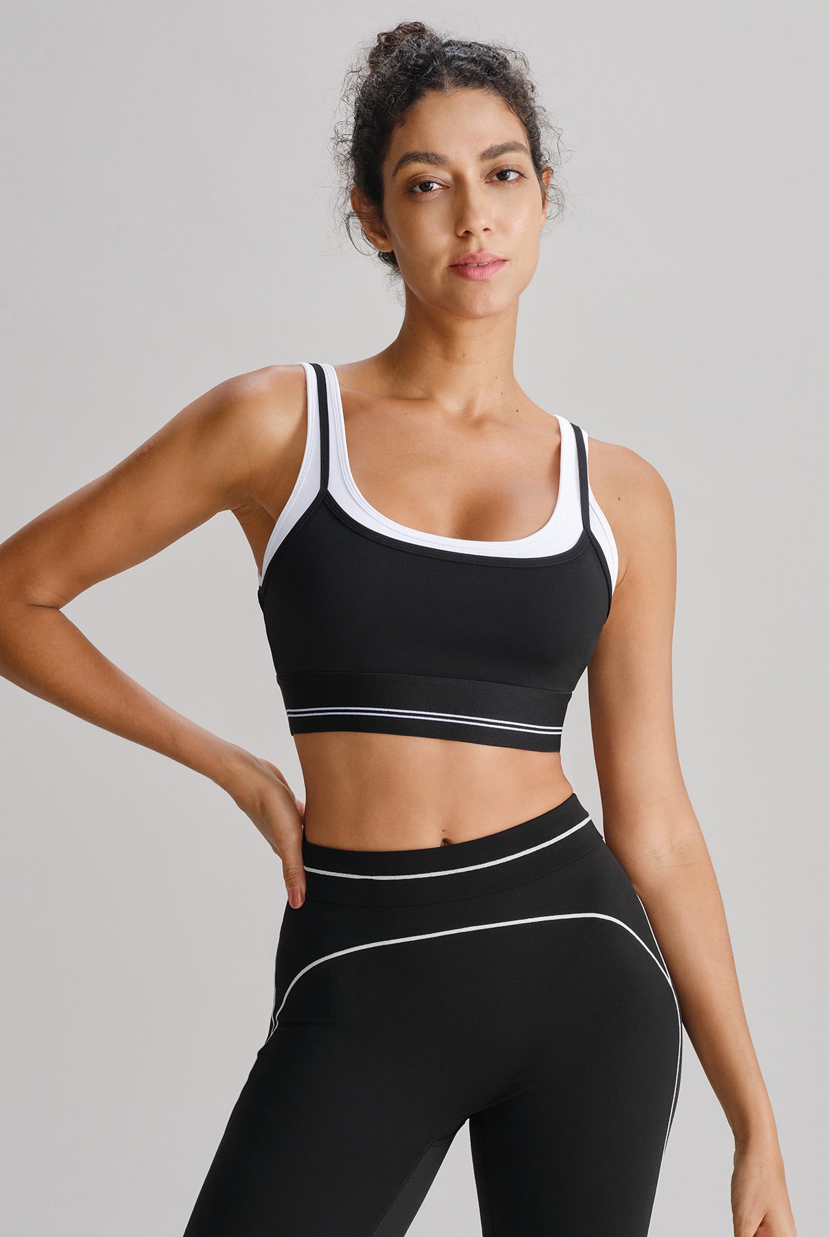 Women's Knitted Nylon Tank Tops Sustainable Yoga Tops - BERLOOK