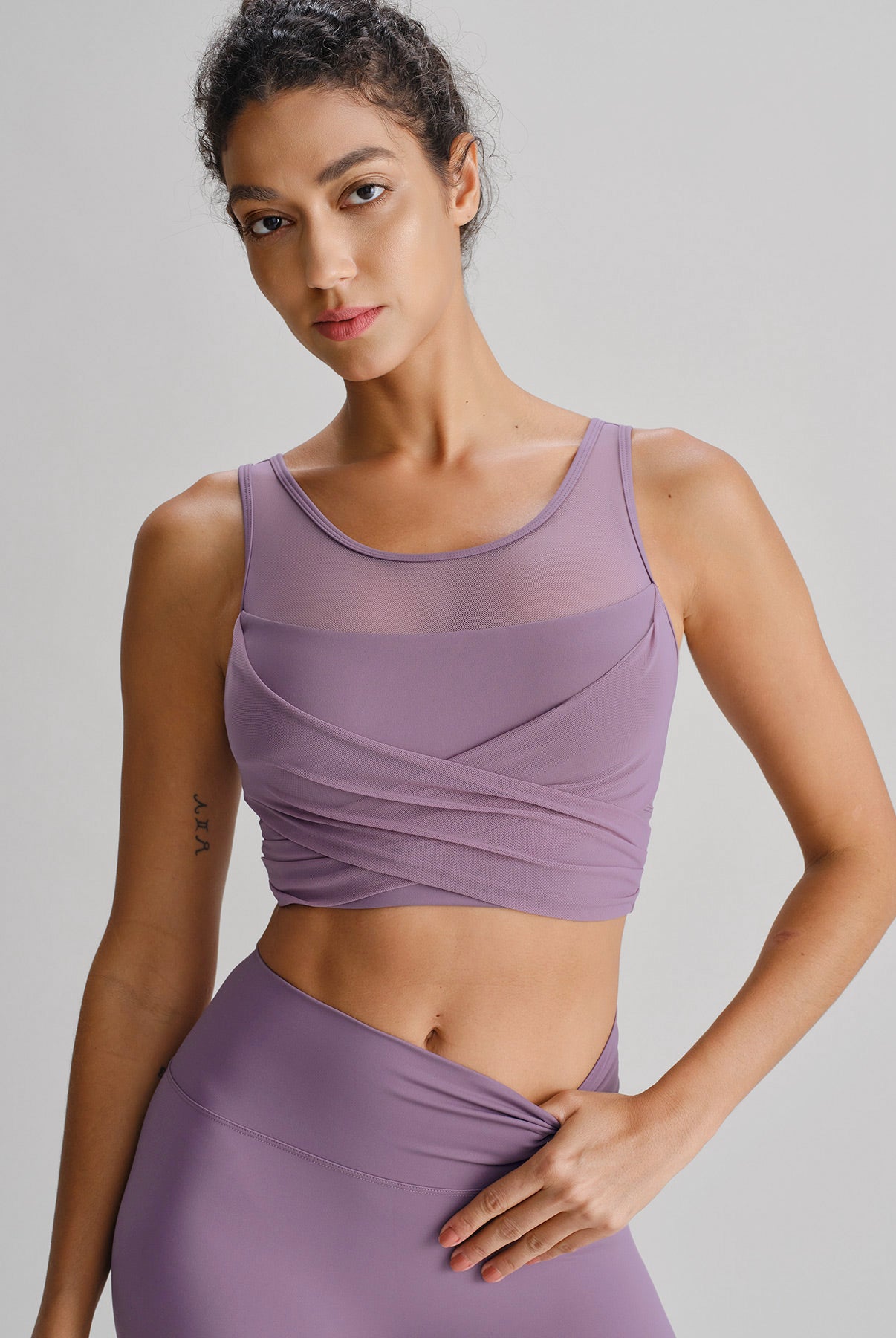 Women's Knitted Nylon Yoga Camis Sustainable Yoga Tops - BERLOOK