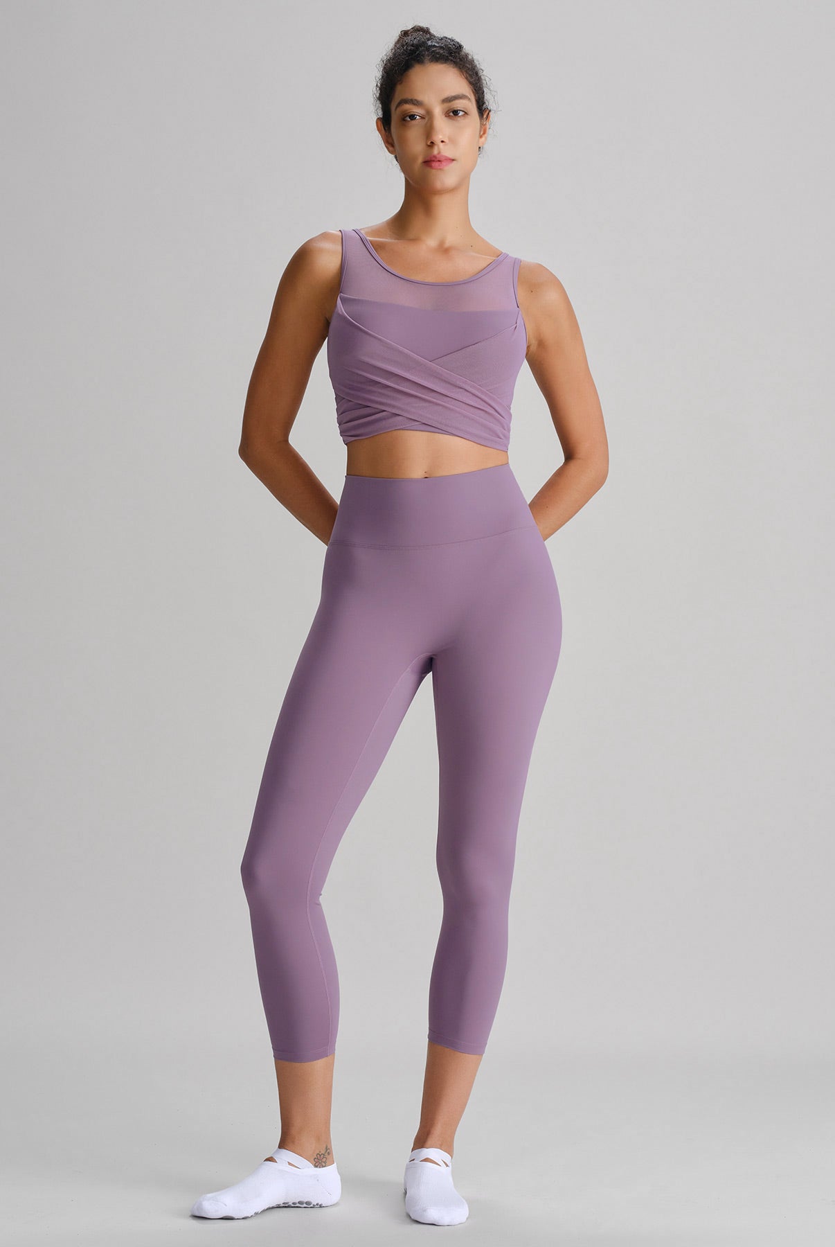 Women's Knitted Nylon Yoga Camis Sustainable Yoga Tops - BERLOOK