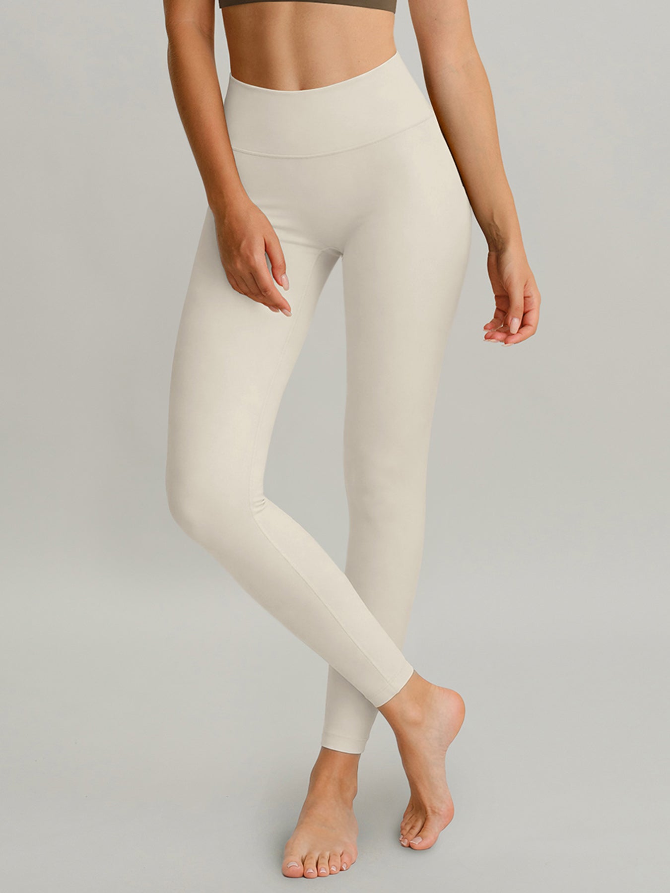 Women's Knitted Nylon Yoga Leggings Sustainable Yoga Bottoms - BERLOOK
