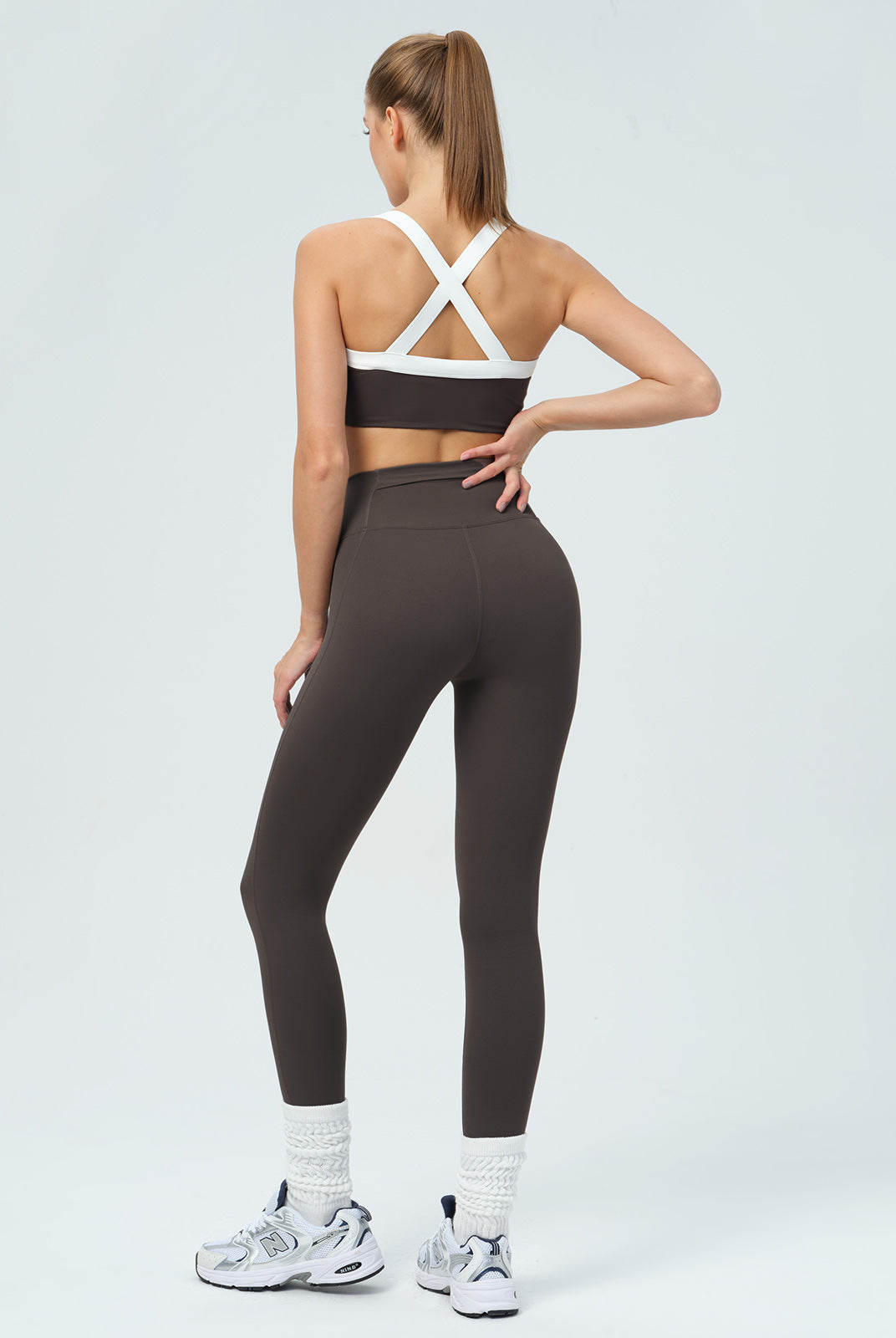 Women's Knitted Nylon Yoga Leggings Sustainable Yoga Bottoms - BERLOOK