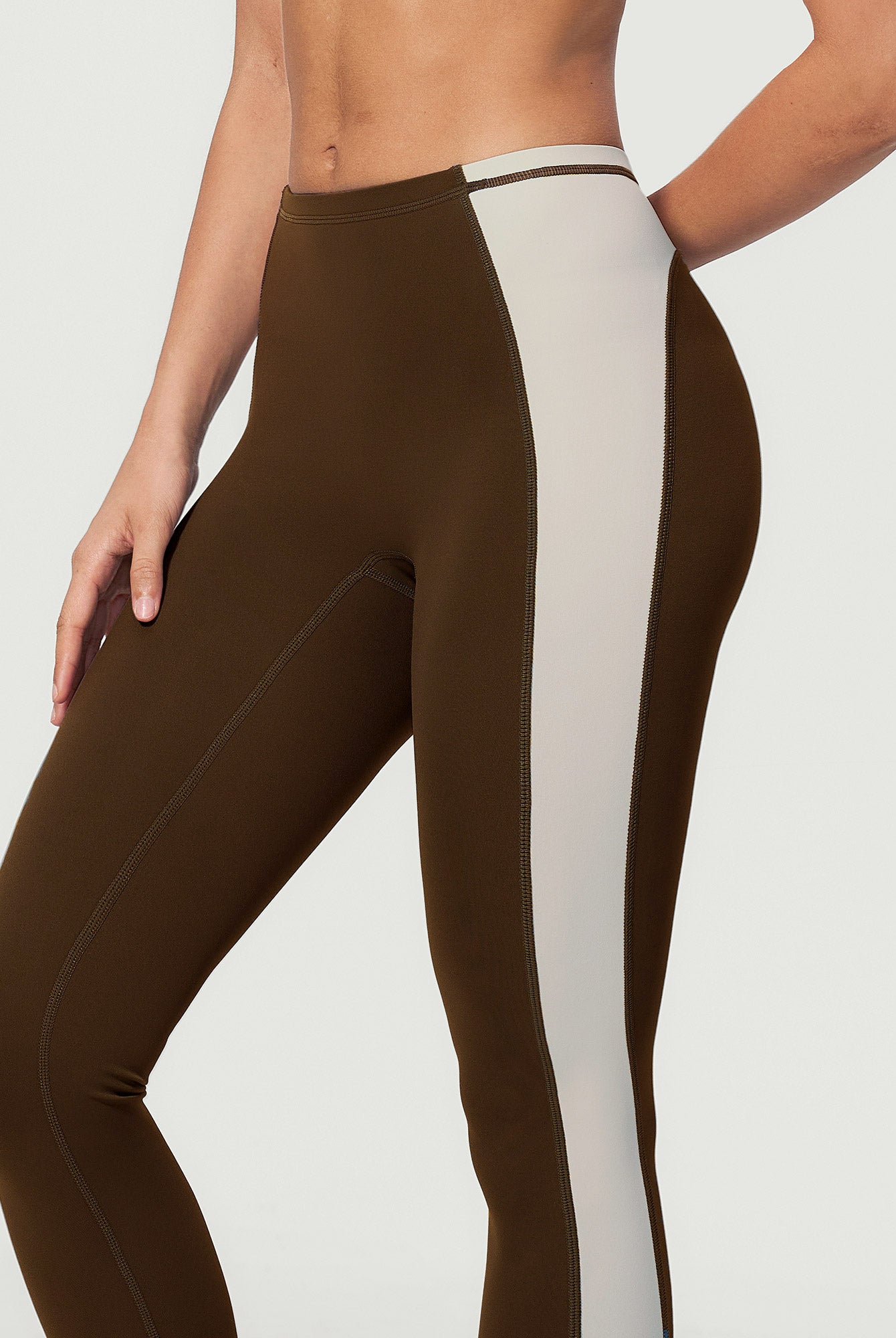 Women's Knitted Nylon Yoga Leggings Sustainable Yoga Bottoms - BERLOOK