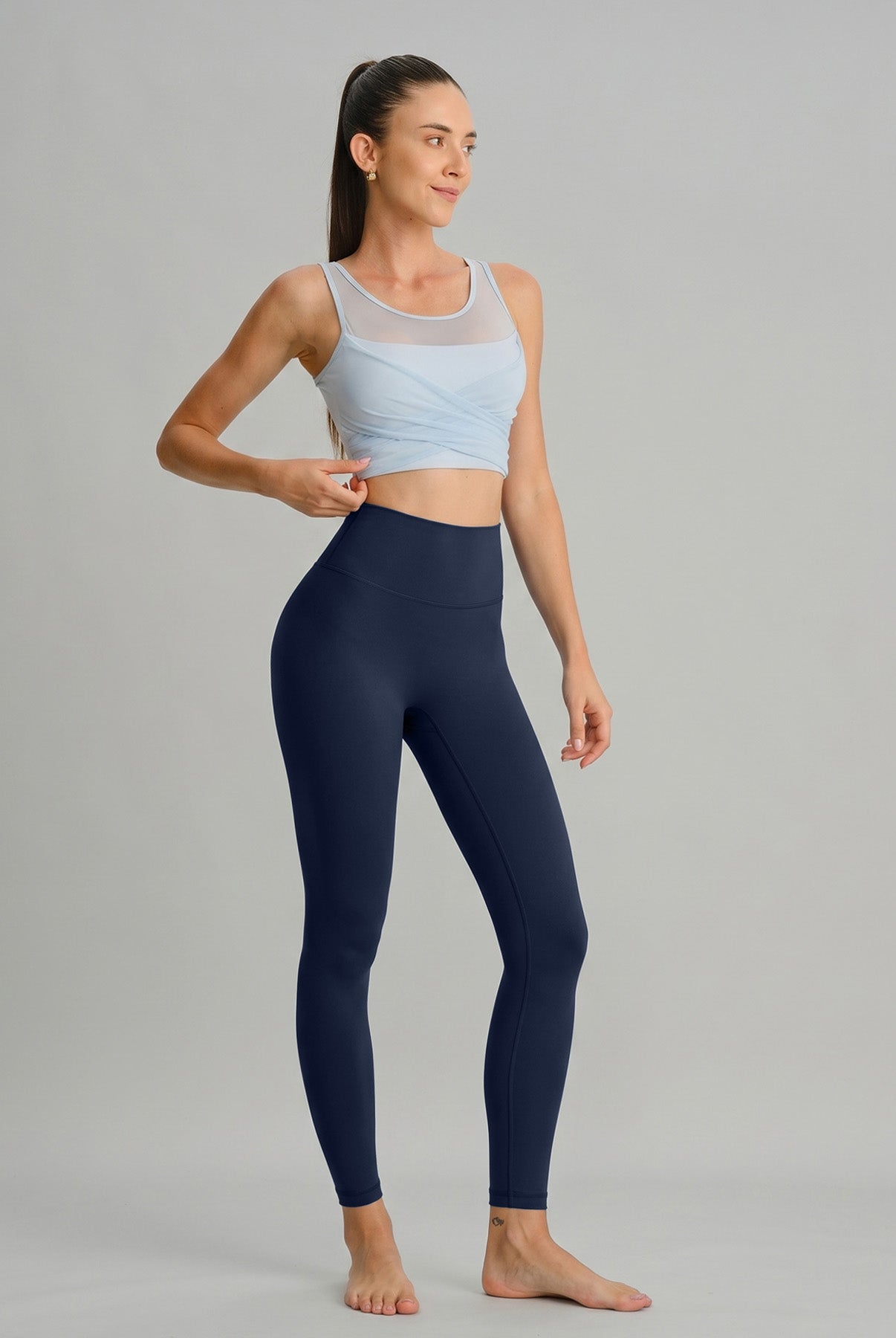 Women's Knitted Nylon Yoga Leggings Sustainable Yoga Bottoms - BERLOOK