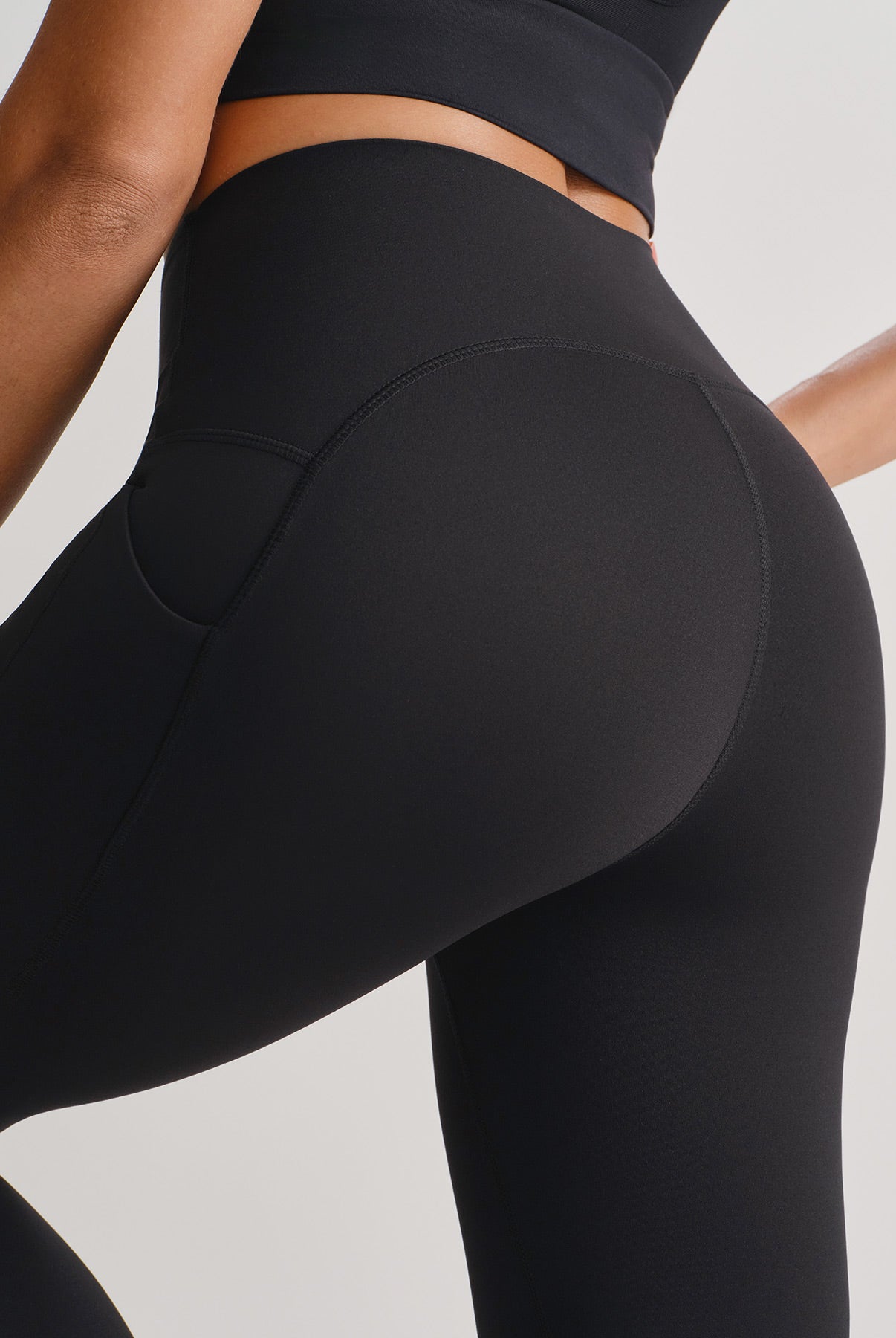 Women's Knitted Nylon Yoga Leggings Sustainable Yoga Bottoms - BERLOOK