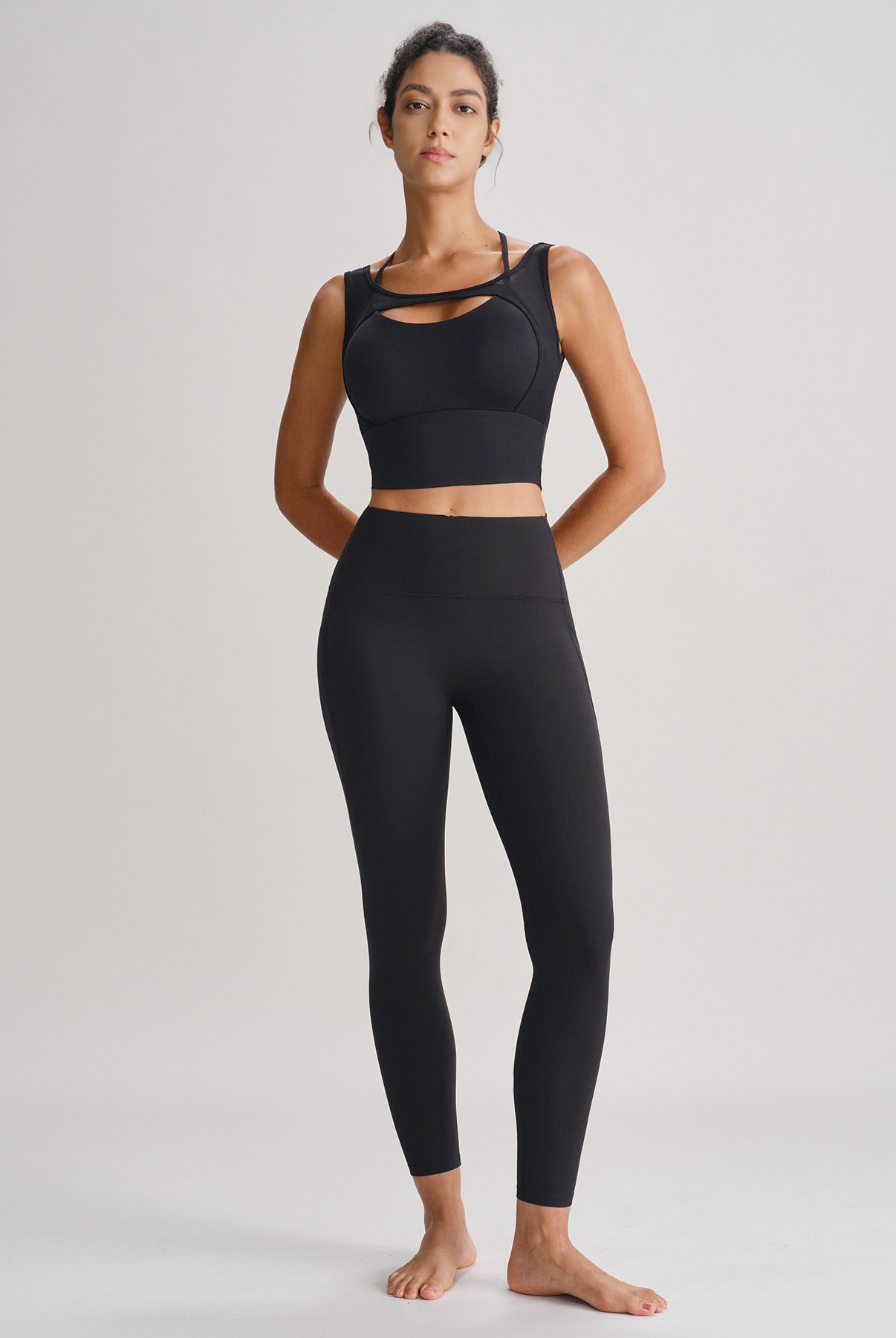 Women's Knitted Nylon Yoga Leggings Sustainable Yoga Bottoms - BERLOOK