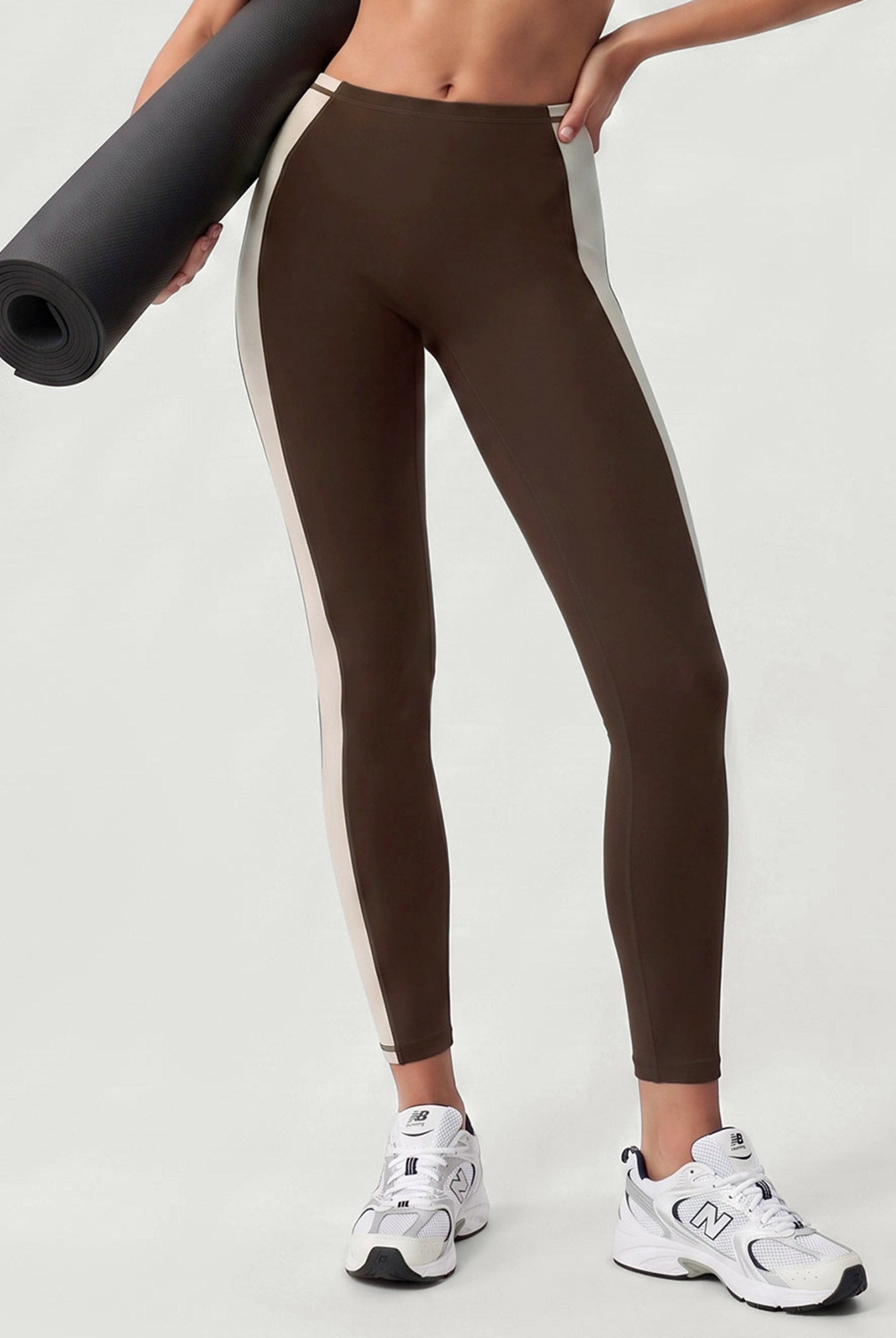 Women's Knitted Nylon Yoga Leggings Sustainable Yoga Bottoms - BERLOOK