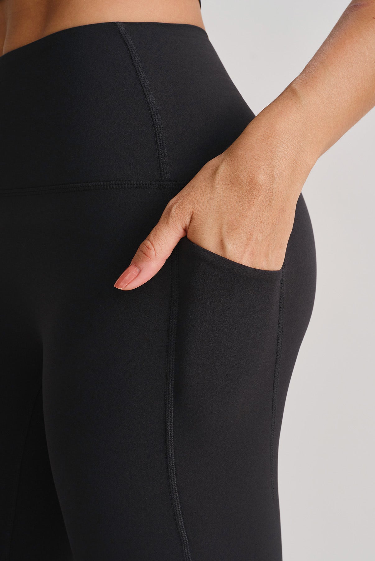 Women's Knitted Nylon Yoga Leggings Sustainable Yoga Bottoms - BERLOOK