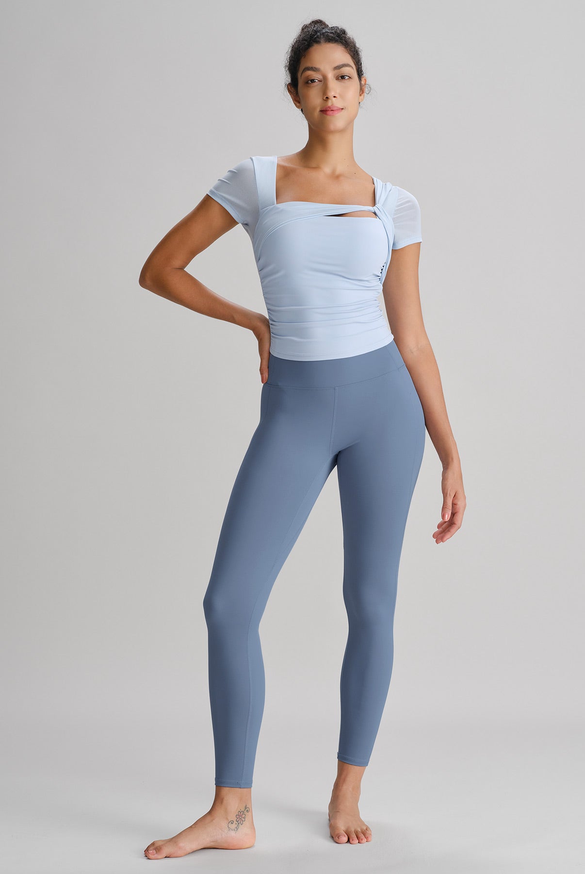 Women's Knitted Nylon Yoga Leggings Sustainable Yoga Bottoms - BERLOOK