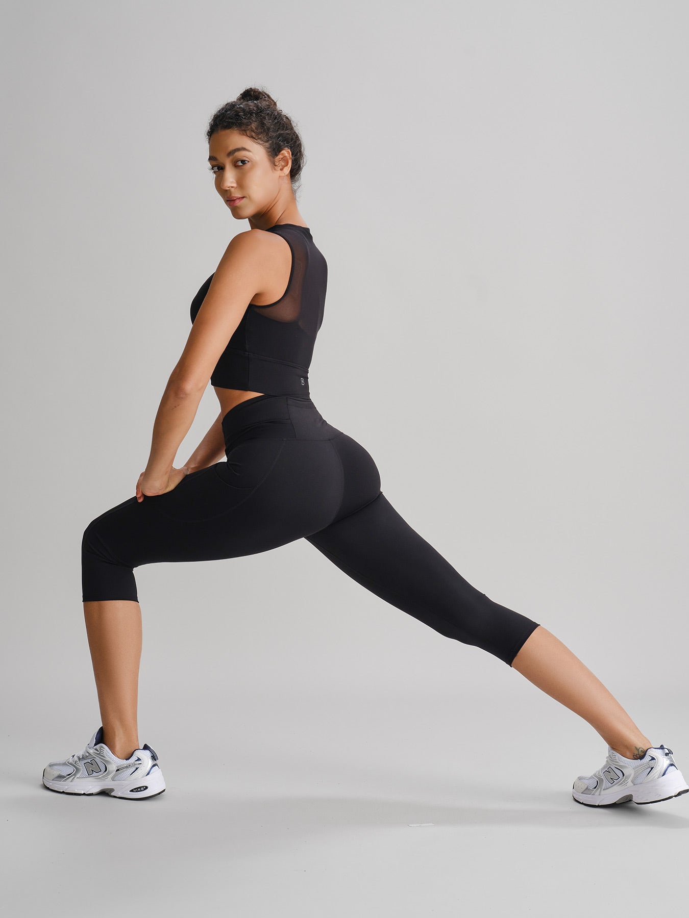 Women's Knitted Nylon Yoga Leggings Sustainable Yoga Bottoms - BERLOOK