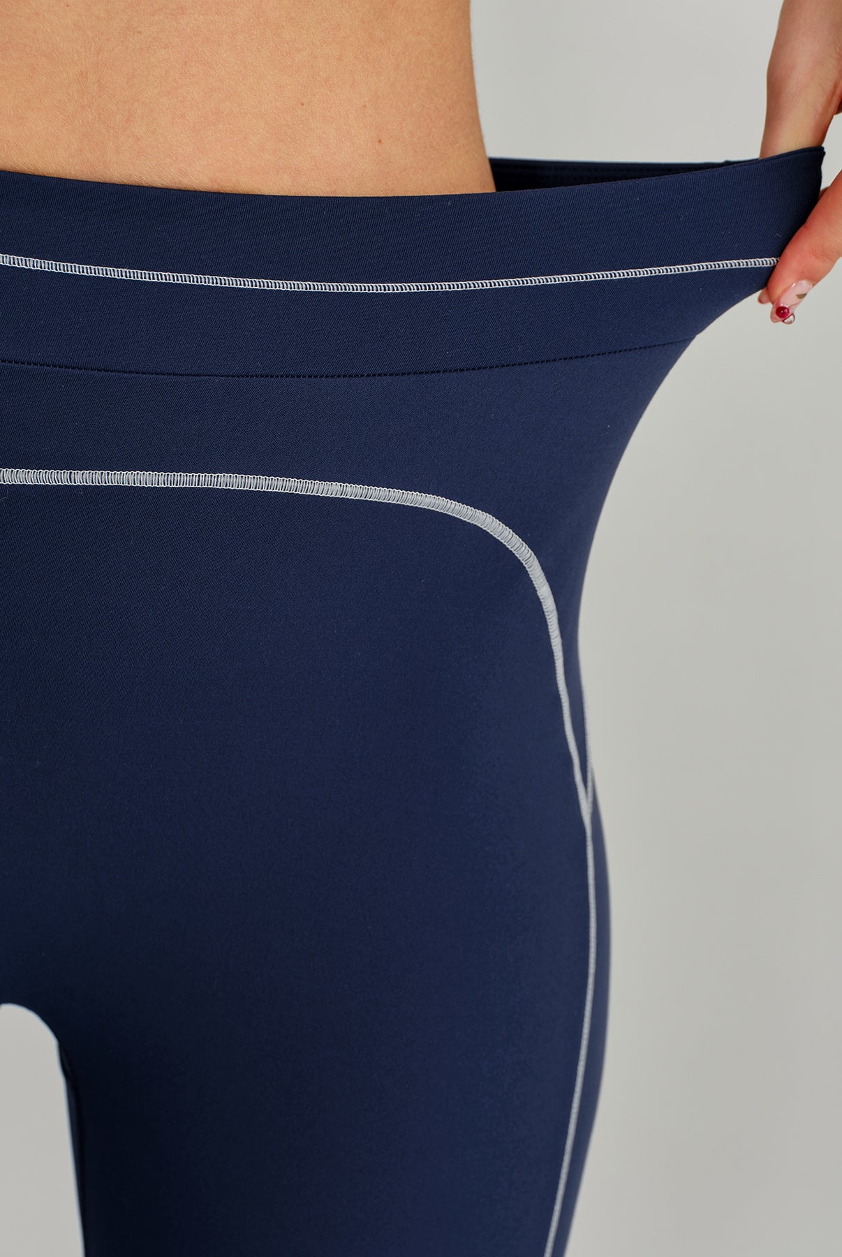 Women's Knitted Nylon Yoga Leggings Sustainable Yoga Bottoms - BERLOOK