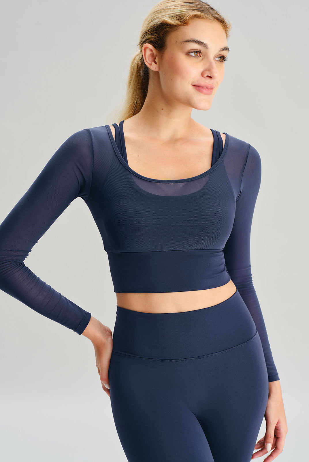 Women's Knitted Nylon Yoga Long Sleeve Top Navy Sustainable Yoga Tops - BERLOOK